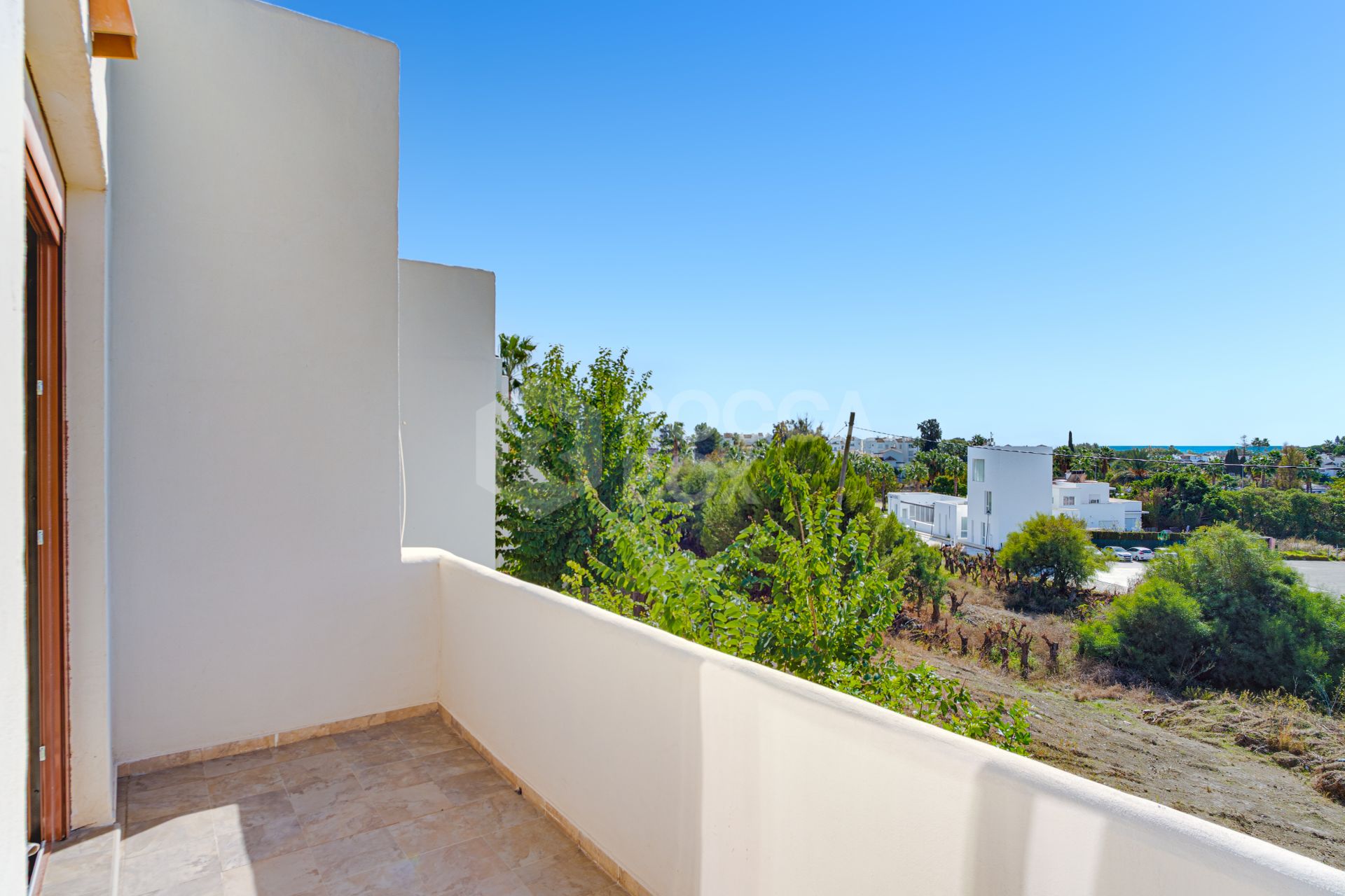 Stunning, five bedroom corner townhouse, located in the gated community of Urb. Riviera Beach in Cancelada