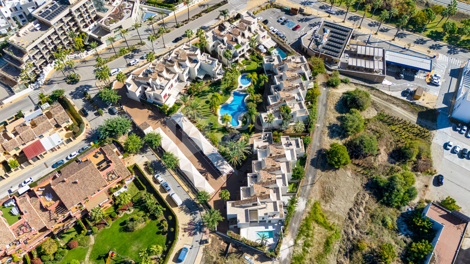 Stunning, five bedroom corner townhouse, located in the gated community of Urb. Riviera Beach in Cancelada