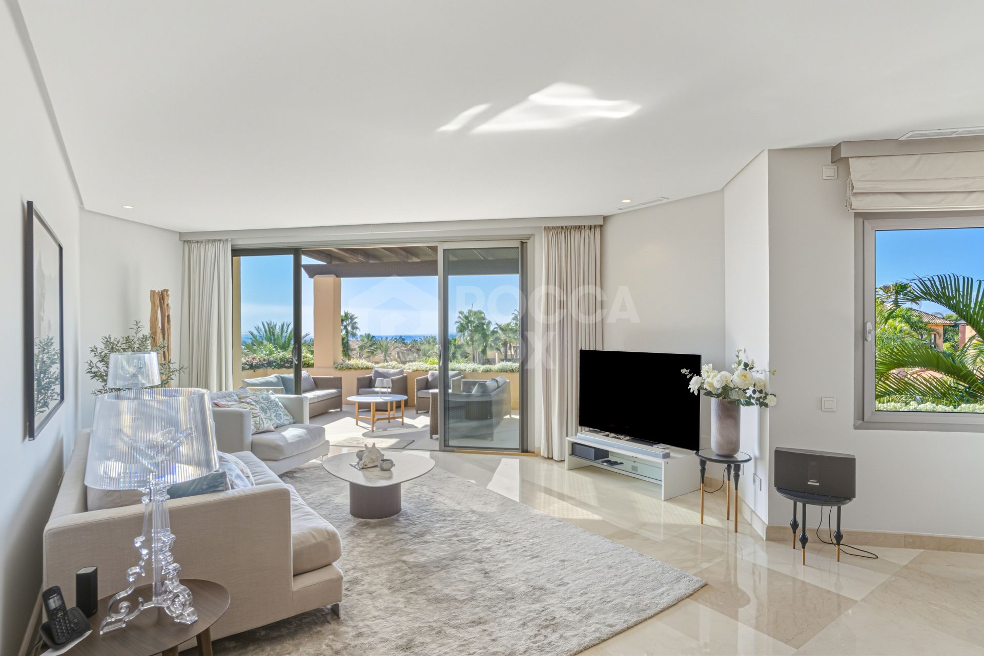 Beautiful, south-west facing, two bedroom penthouse located in the prestigious Mansion Club, Marbella