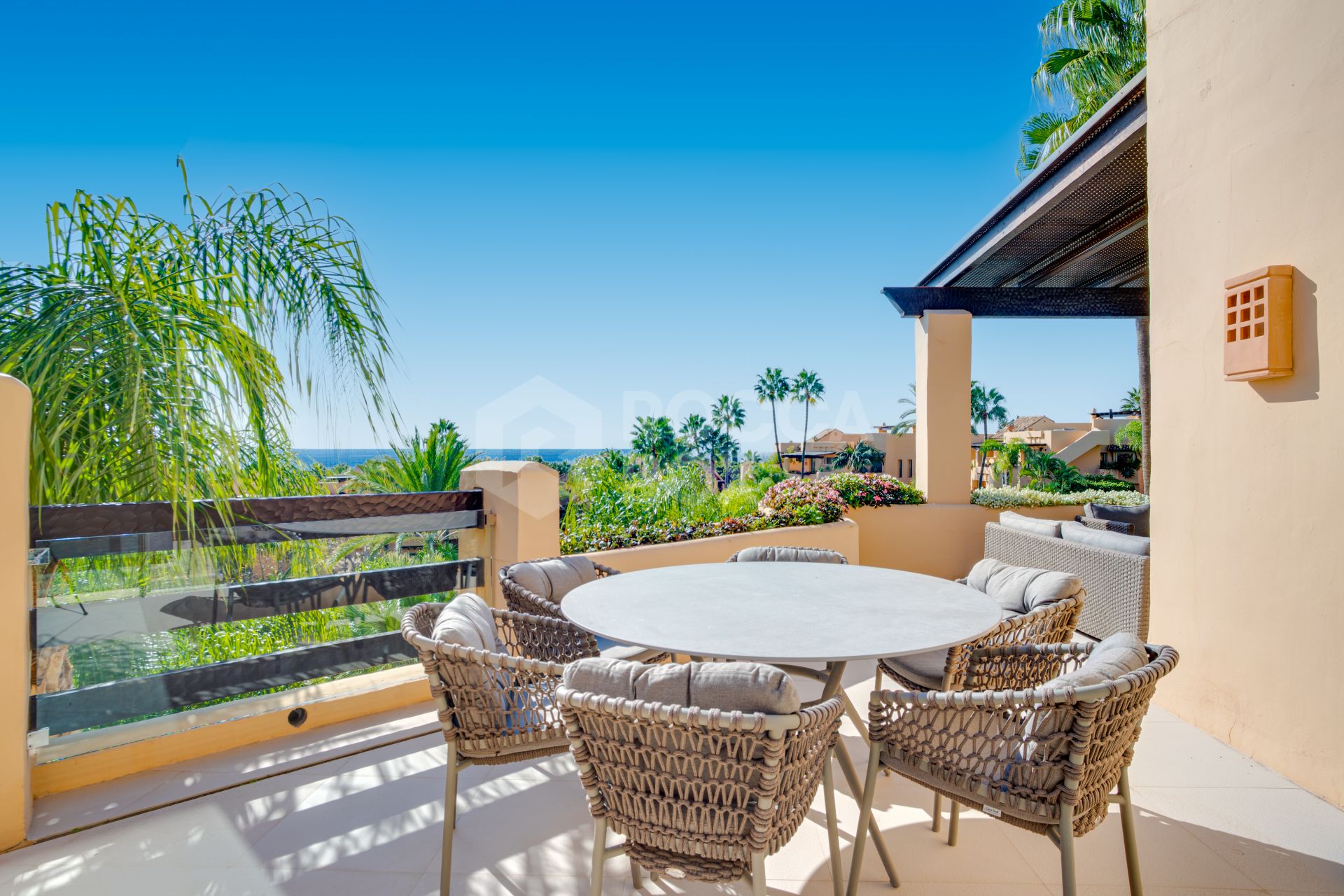 Beautiful, south-west facing, two bedroom penthouse located in the prestigious Mansion Club, Marbella