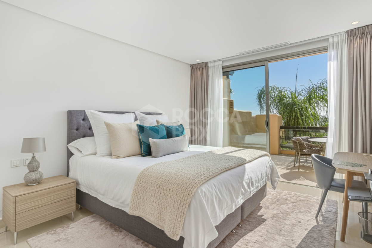 Beautiful, south-west facing, two bedroom penthouse located in the prestigious Mansion Club, Marbella