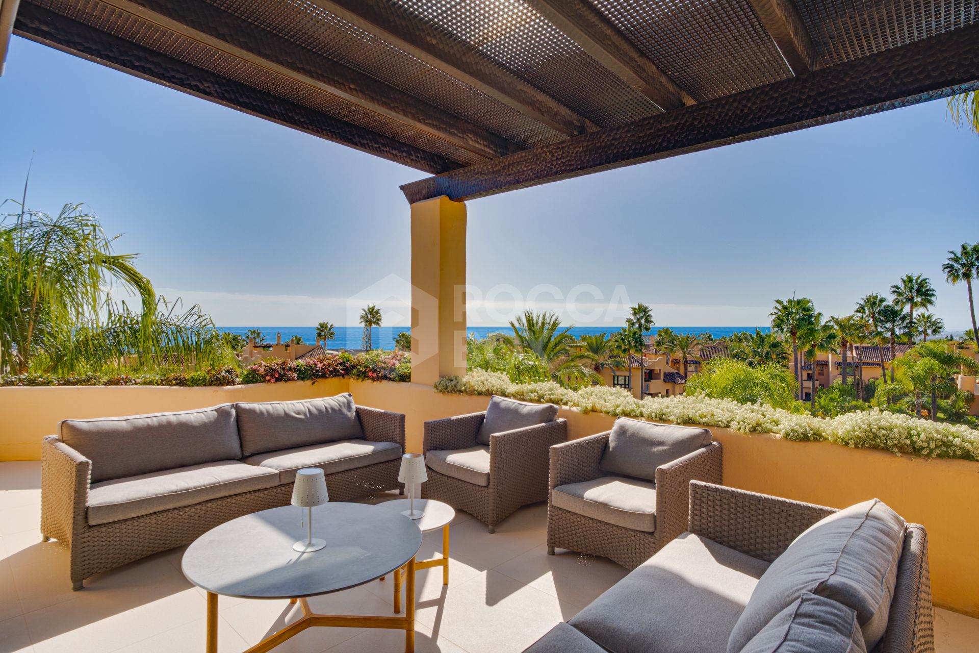 Beautiful, south-west facing, two bedroom penthouse located in the prestigious Mansion Club, Marbella