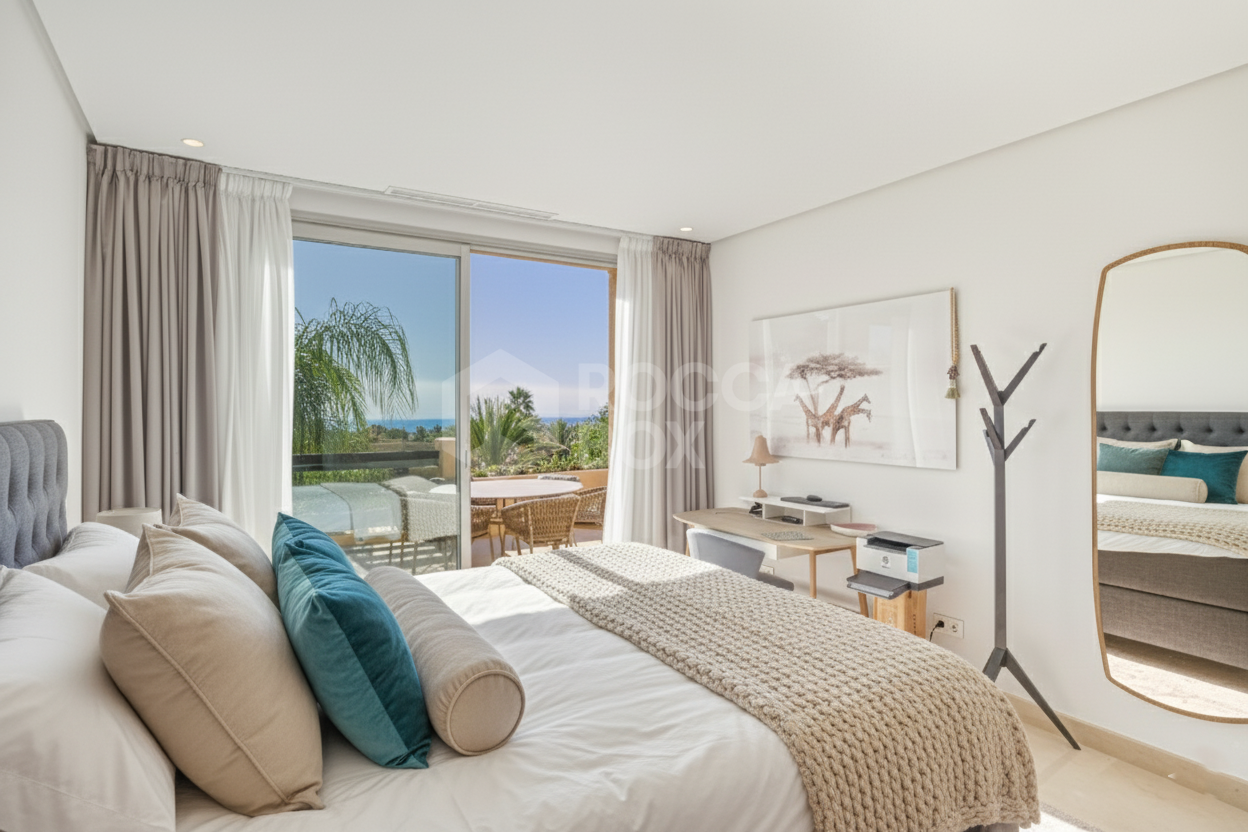 Beautiful, south-west facing, two bedroom penthouse located in the prestigious Mansion Club, Marbella