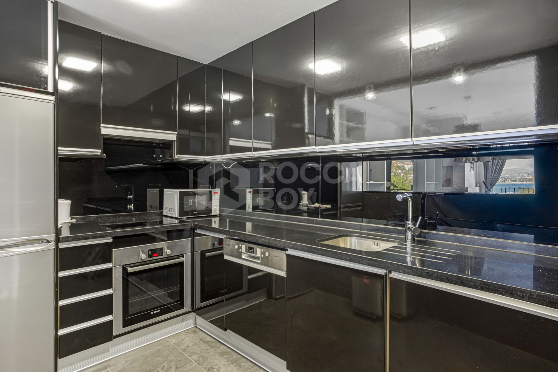 Beautiful beachfront penthouse with sea and mountain views, located in the heart of Puerto Banús.