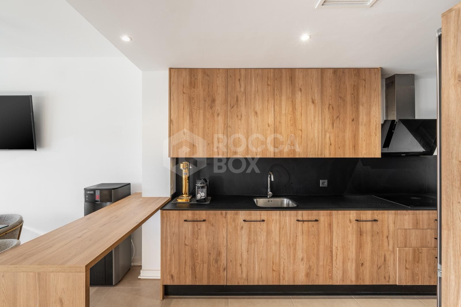 Wonderful three-bedroom townhouse located in the gated community of Agra Residencial, Estepona