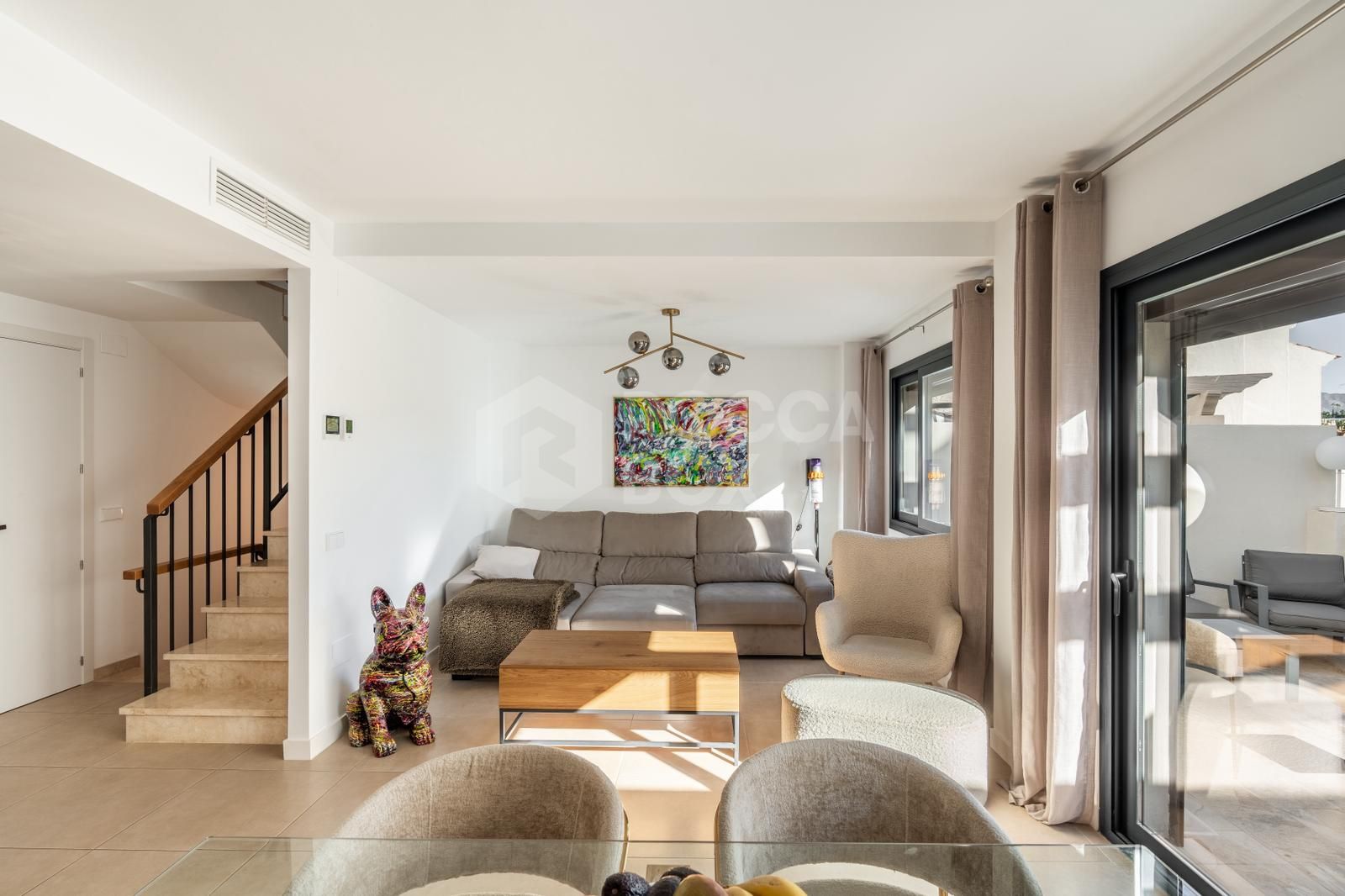 Wonderful three-bedroom townhouse located in the gated community of Agra Residencial, Estepona