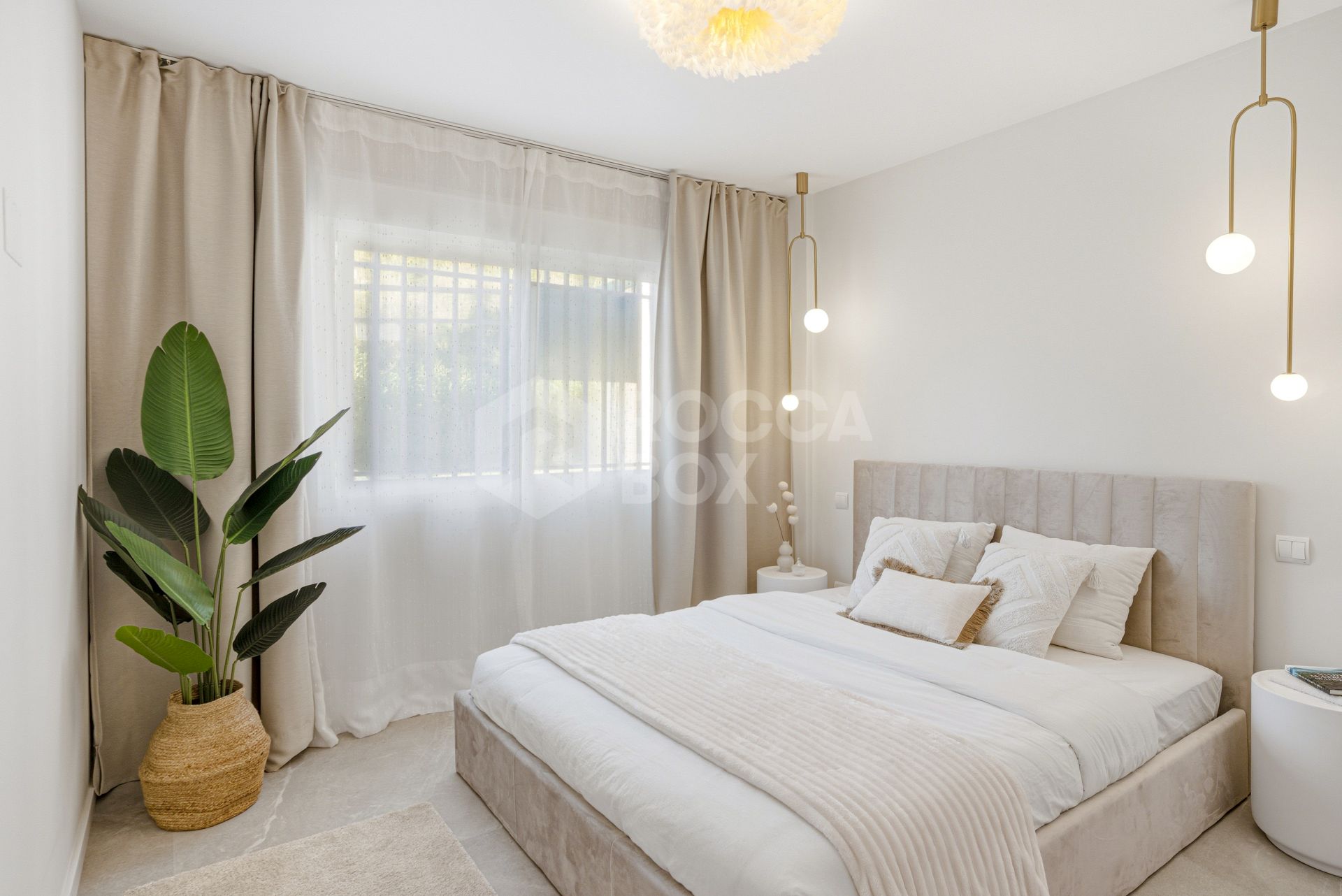 Impeccably refurbished, elevated south east facing ground-floor apartment located in the prestigious La Quinta Golf, Benahavis