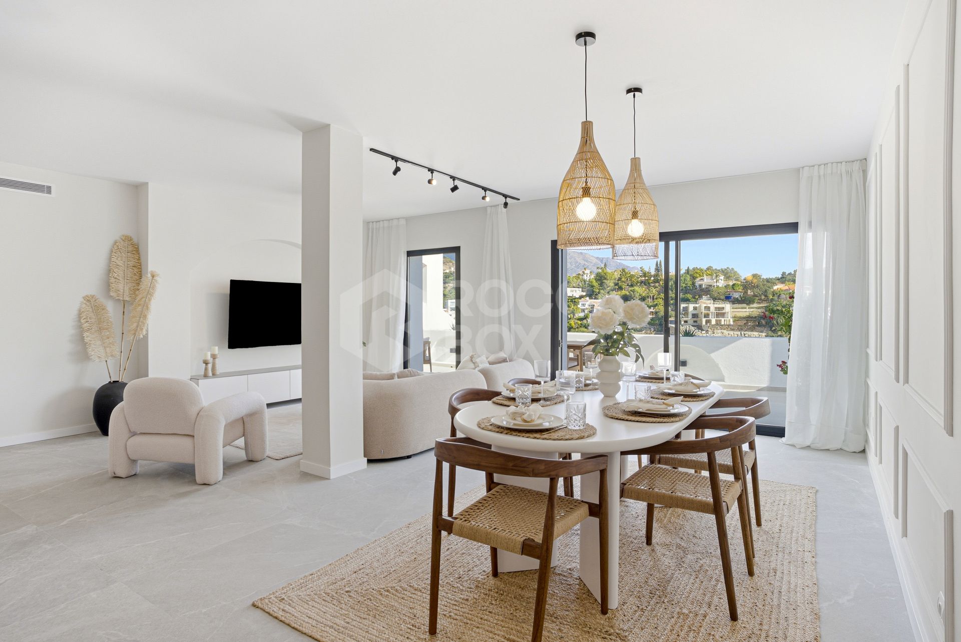 Impeccably refurbished, elevated south east facing ground-floor apartment located in the prestigious La Quinta Golf, Benahavis