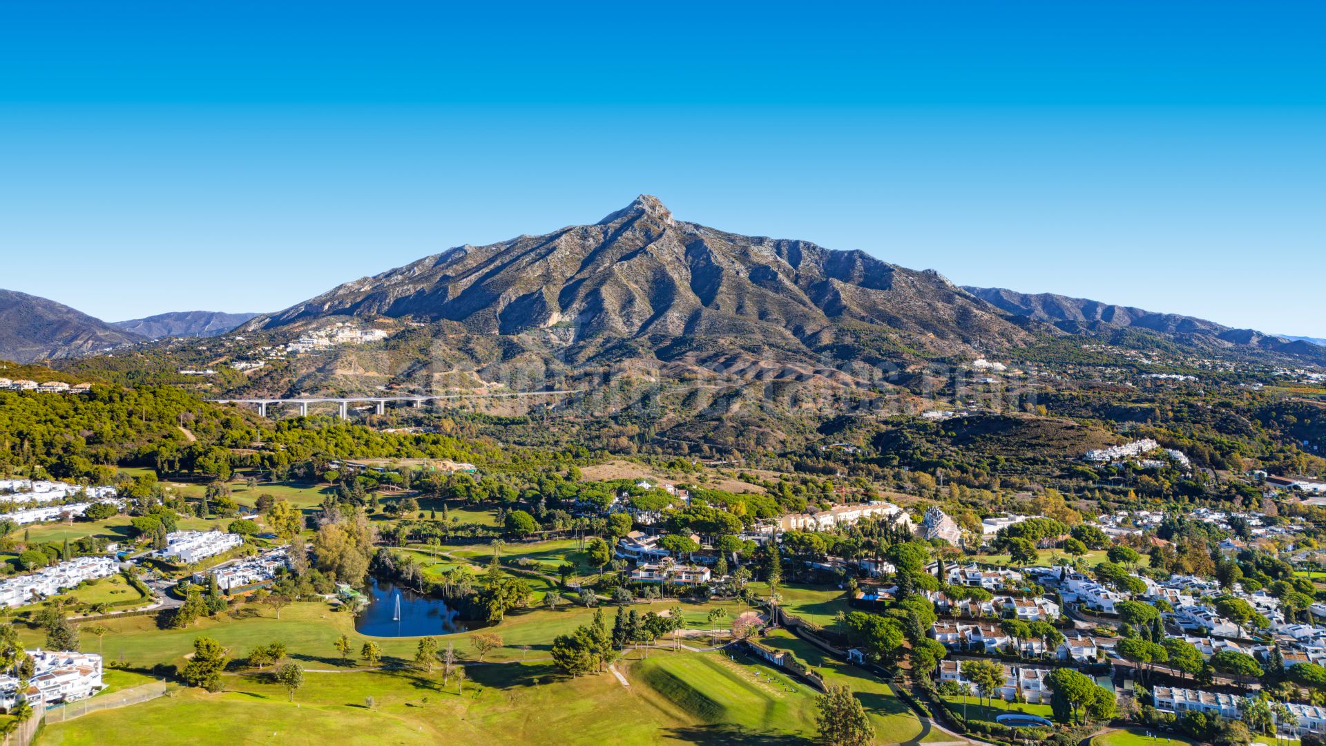 Town House in La Rinconada, Marbella