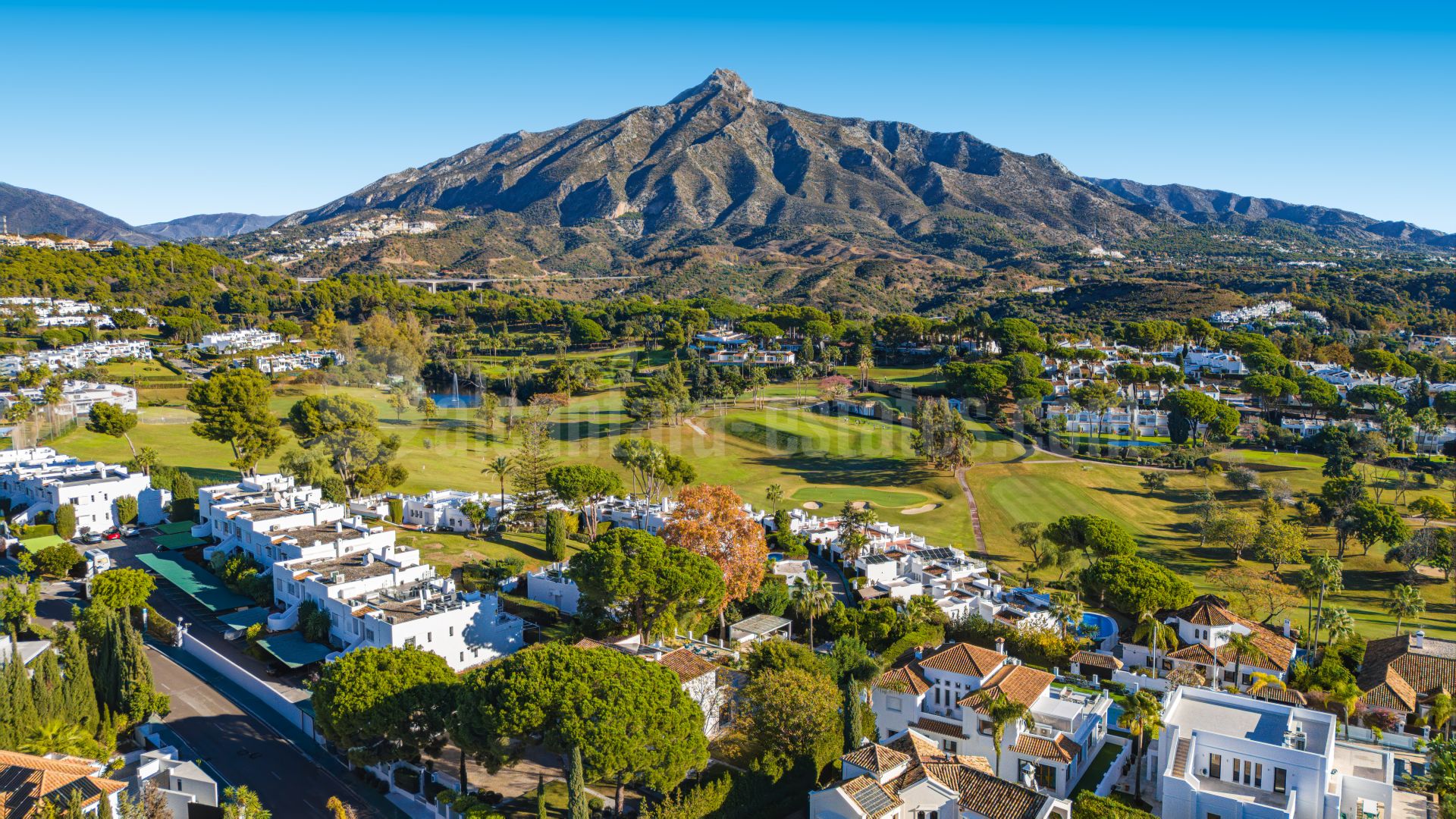 Town House in La Rinconada, Marbella