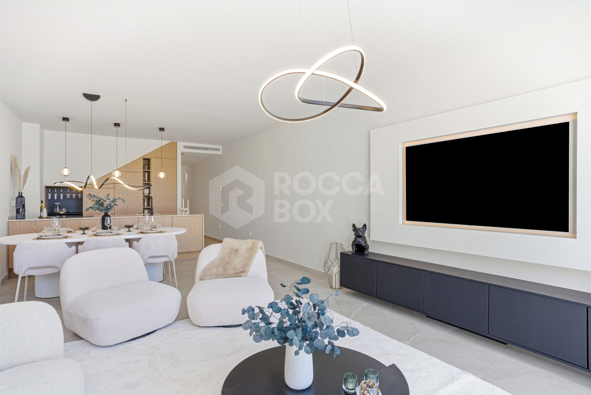 Contemporary four bedroom townhouse located in the gated community of La Rinconada, located in Marbella´s Golf Valley