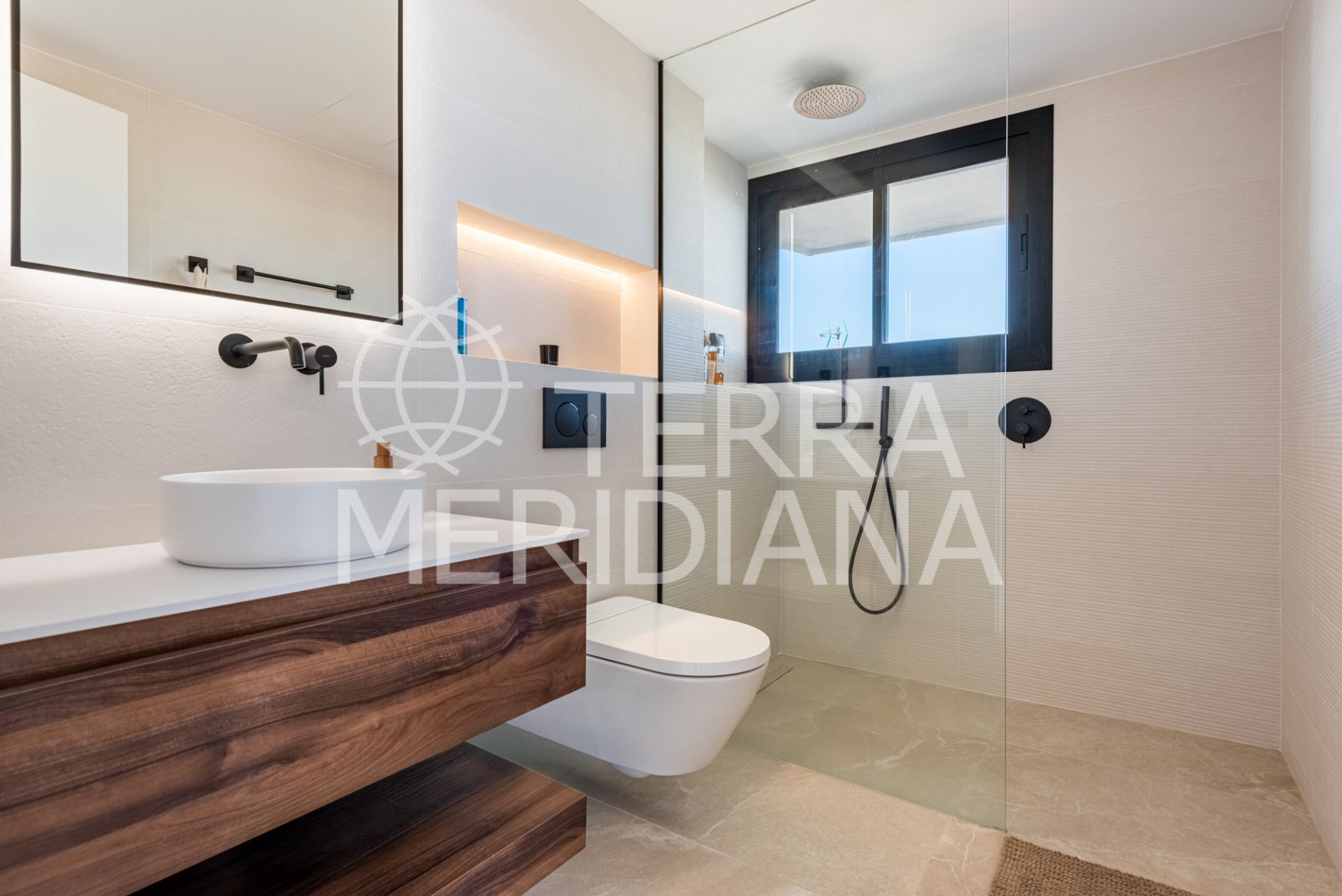 Penthouse in Playa de la Fontanilla, Marbella