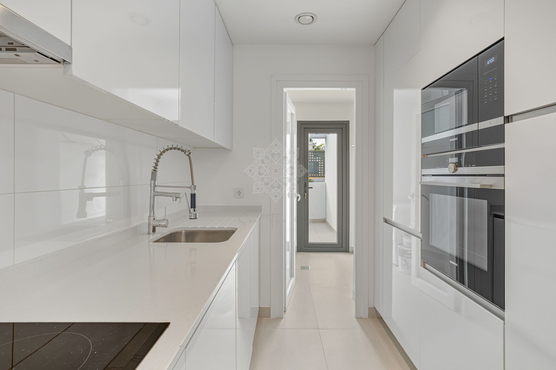 Apartament na parterze w Cancelada, Estepona