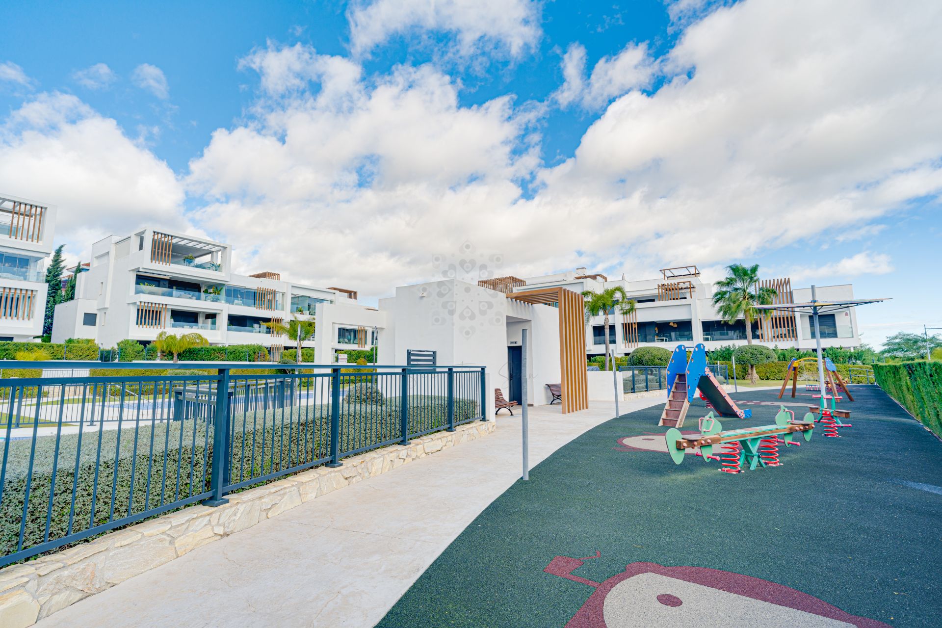 Apartament na parterze w Cancelada, Estepona