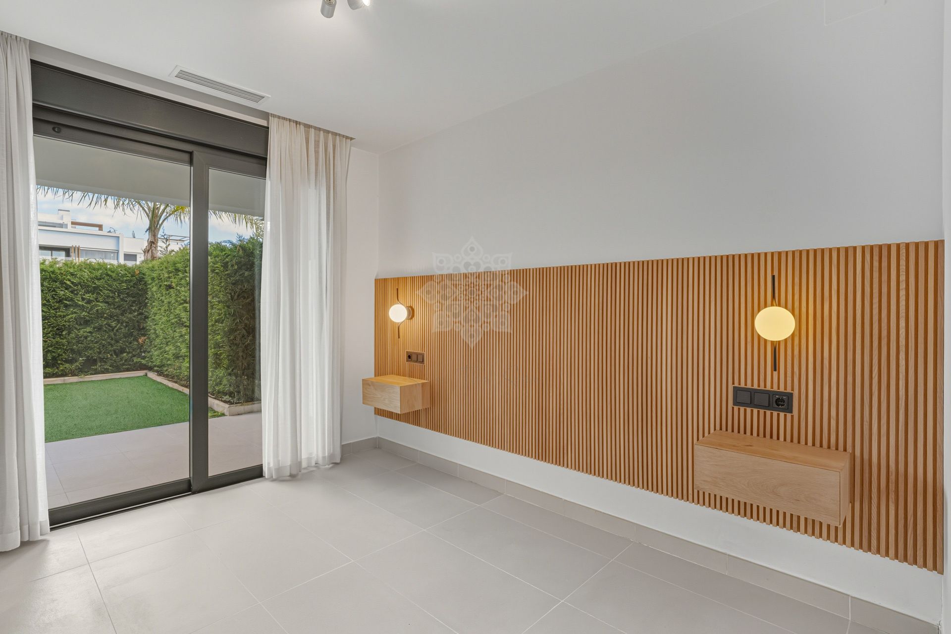 Apartament na parterze w Cancelada, Estepona