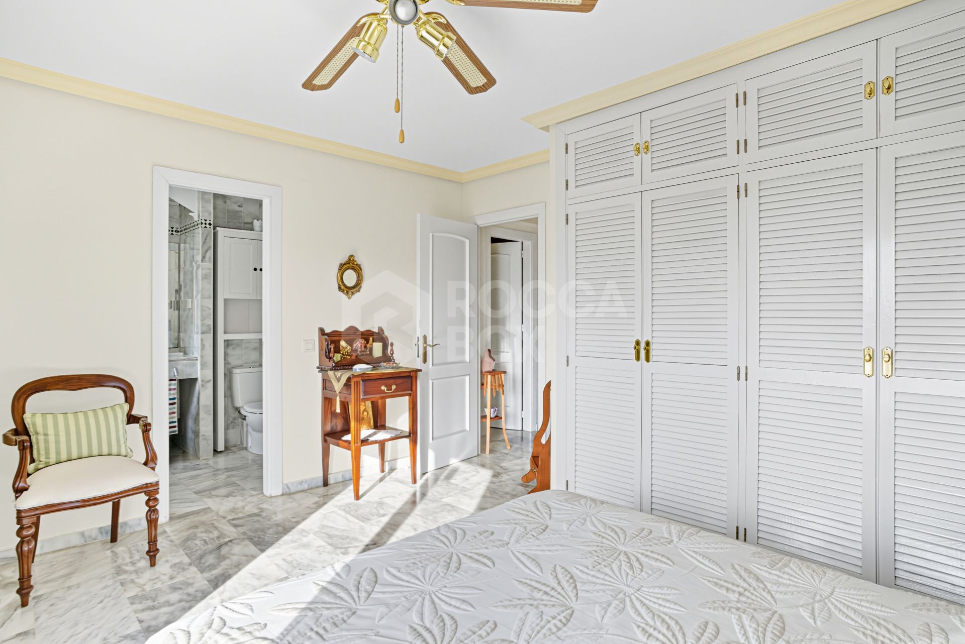 Reform Opportunity - South facing, three bedroom townhouse located in the sought-after gated community of El Capricho on Marbella’s Golden Mile