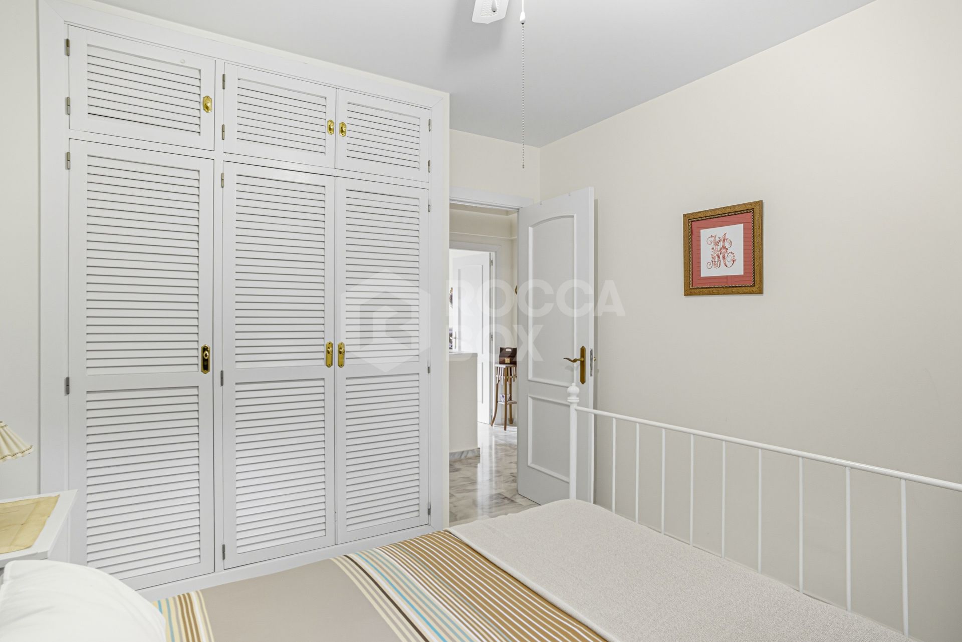 Reform Opportunity - South facing, three bedroom townhouse located in the sought-after gated community of El Capricho on Marbella’s Golden Mile