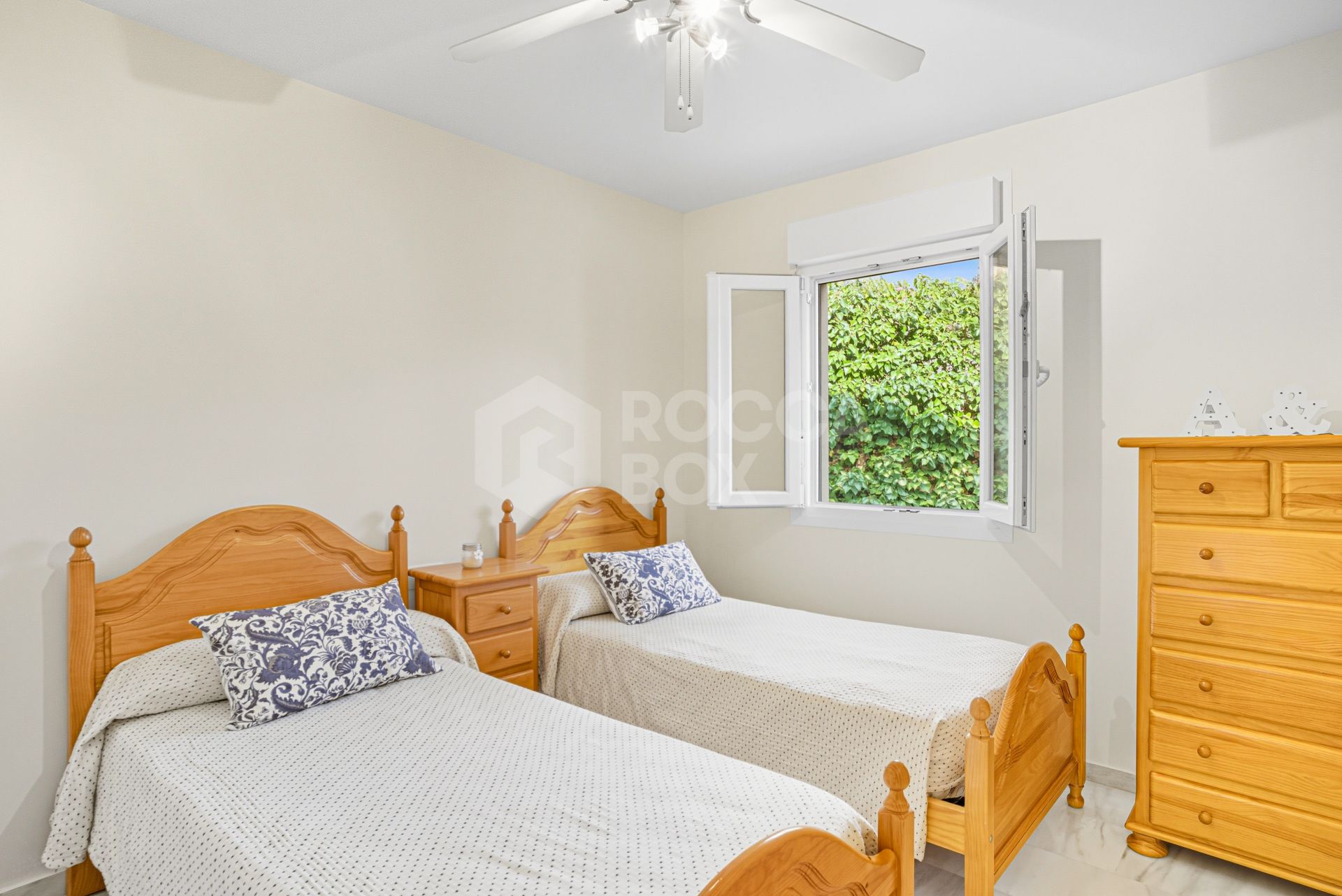 Reform Opportunity - South facing, three bedroom townhouse located in the sought-after gated community of El Capricho on Marbella’s Golden Mile