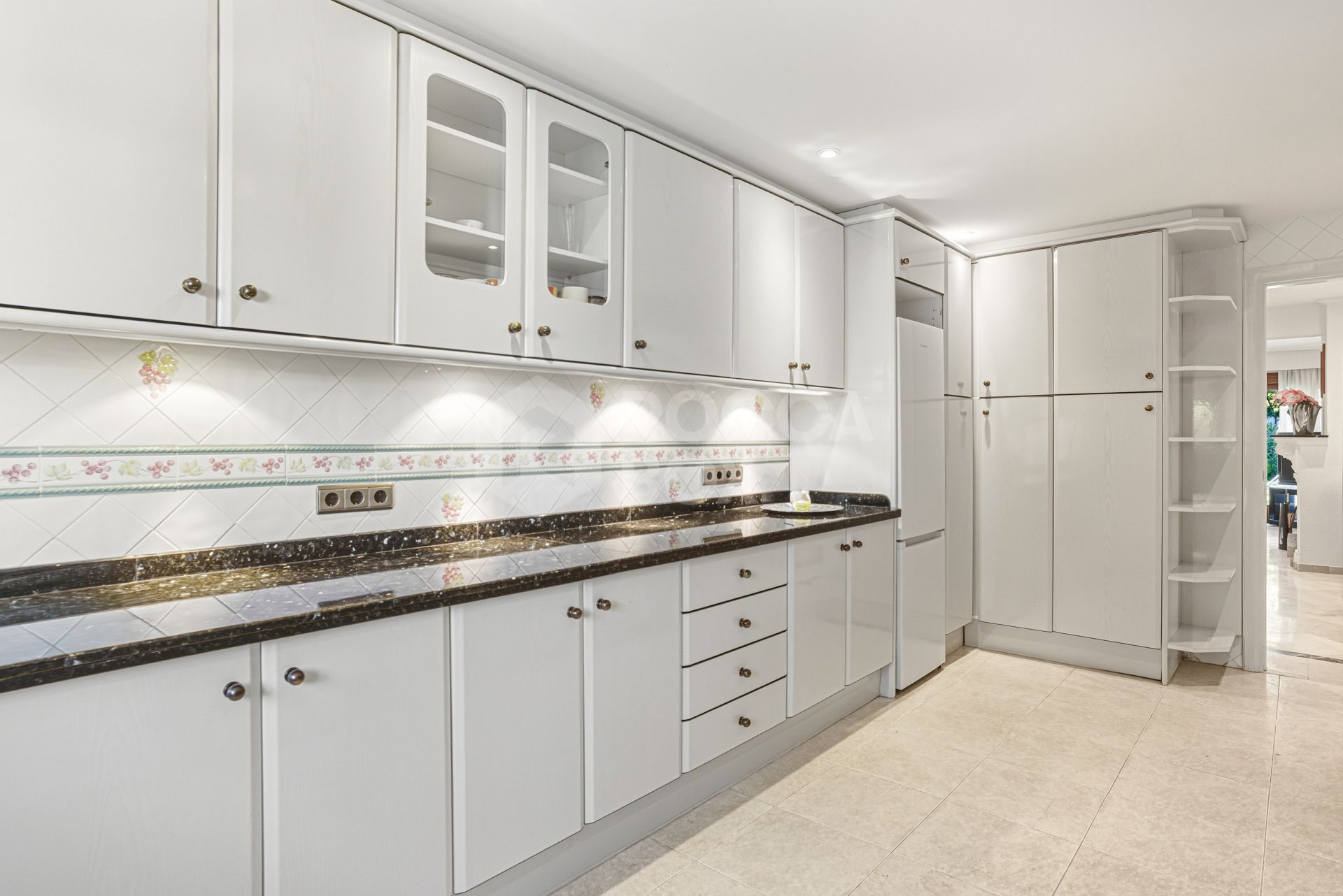 Elegant, southeast facing five bedroom Villa located on the New Golden Mile in Estepona, just steps from the beach