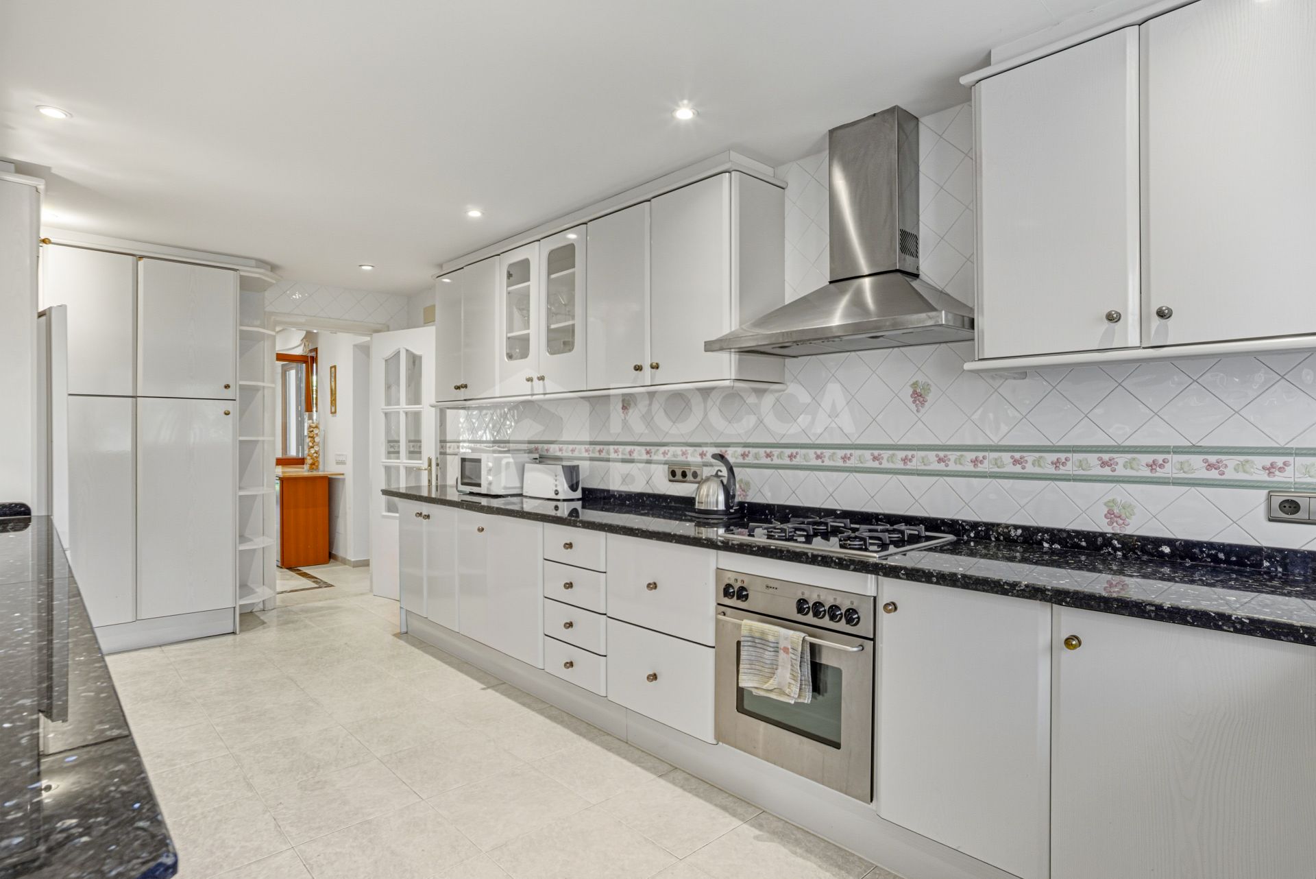 Elegant, southeast facing five bedroom Villa located on the New Golden Mile in Estepona, just steps from the beach