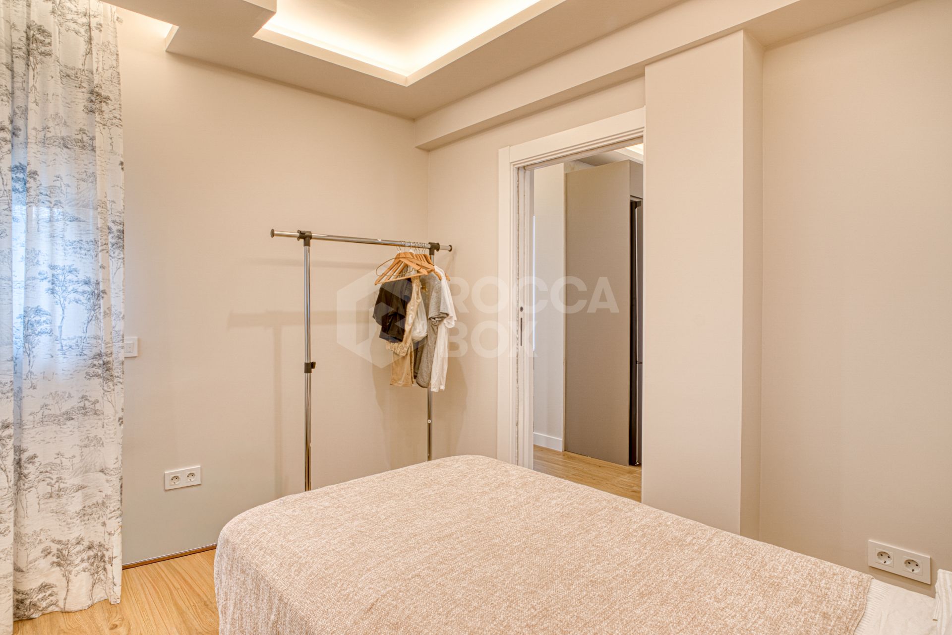 Fantastic east-facing duplex penthouse with solarium and stunning sunset views in La Cala Golf Resort, Mijas Costa