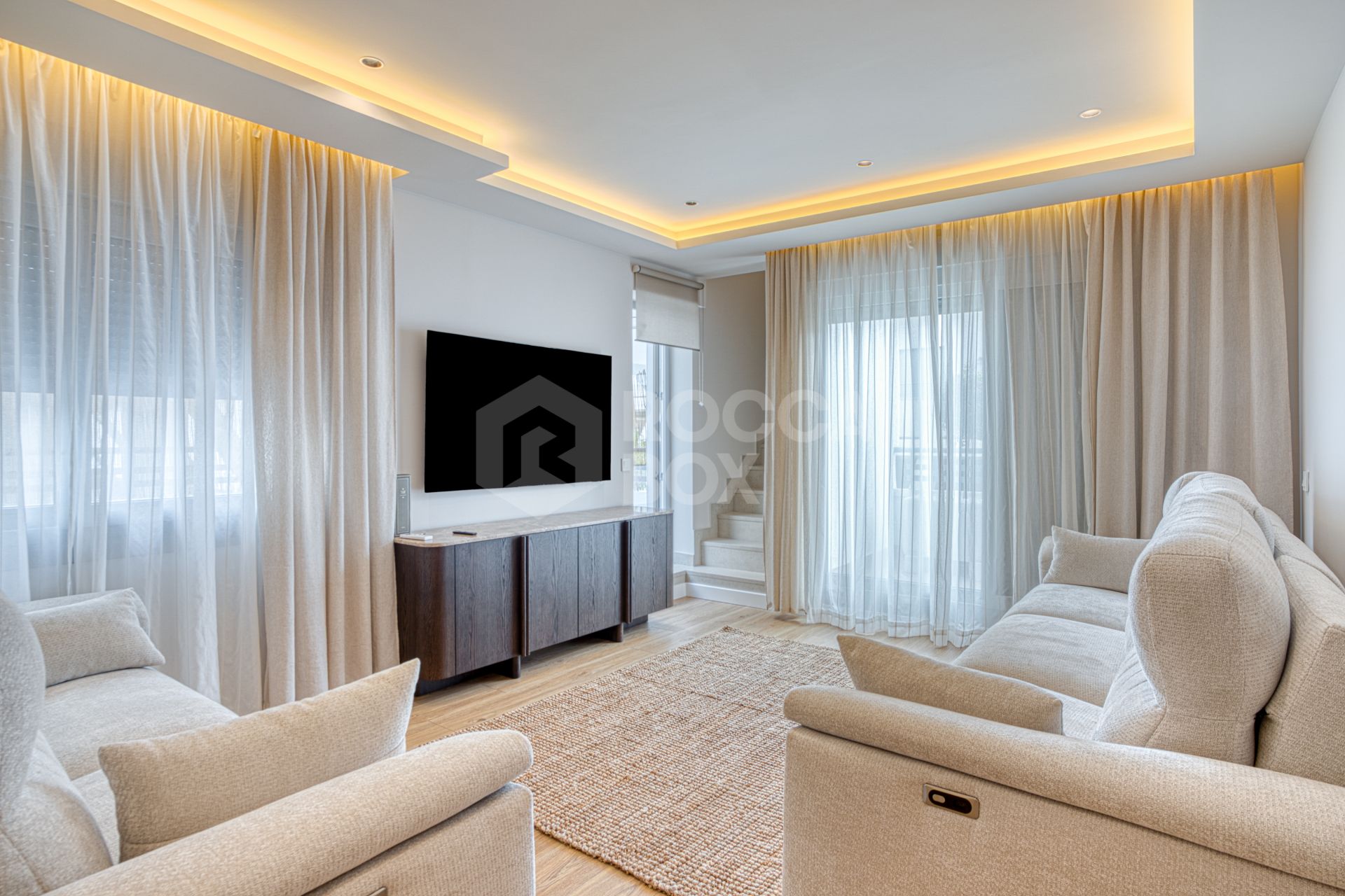 Fantastic east-facing duplex penthouse with solarium and stunning sunset views in La Cala Golf Resort, Mijas Costa