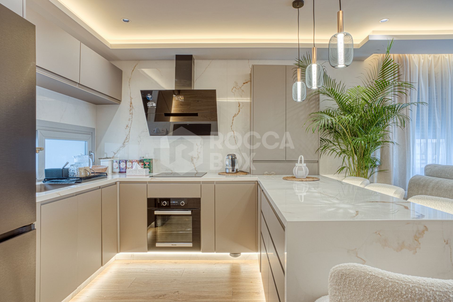 Fantastic east-facing duplex penthouse with solarium and stunning sunset views in La Cala Golf Resort, Mijas Costa