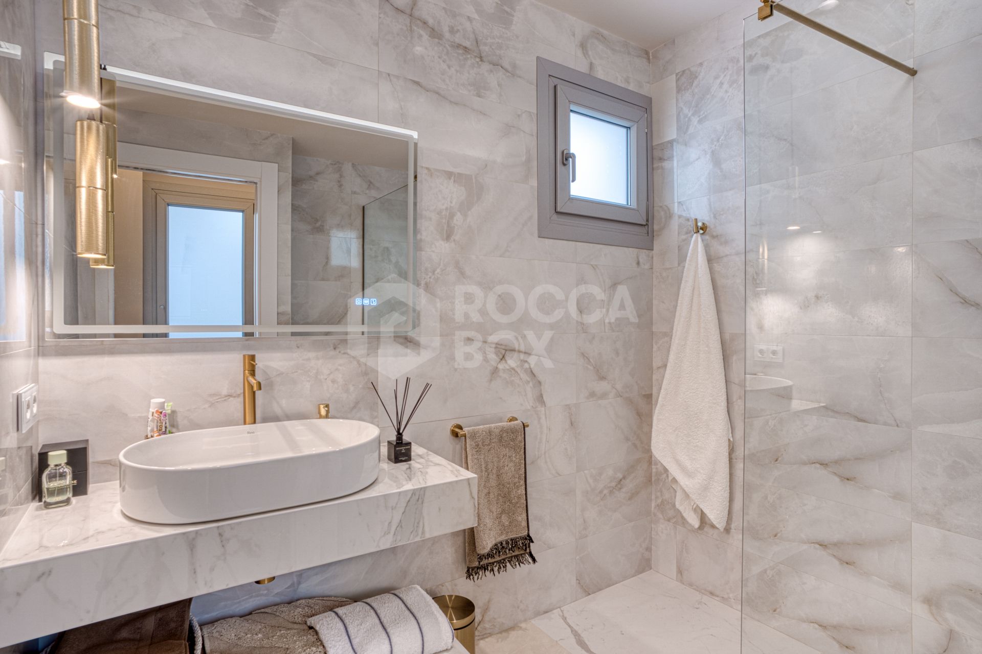 Fantastic east-facing duplex penthouse with solarium and stunning sunset views in La Cala Golf Resort, Mijas Costa