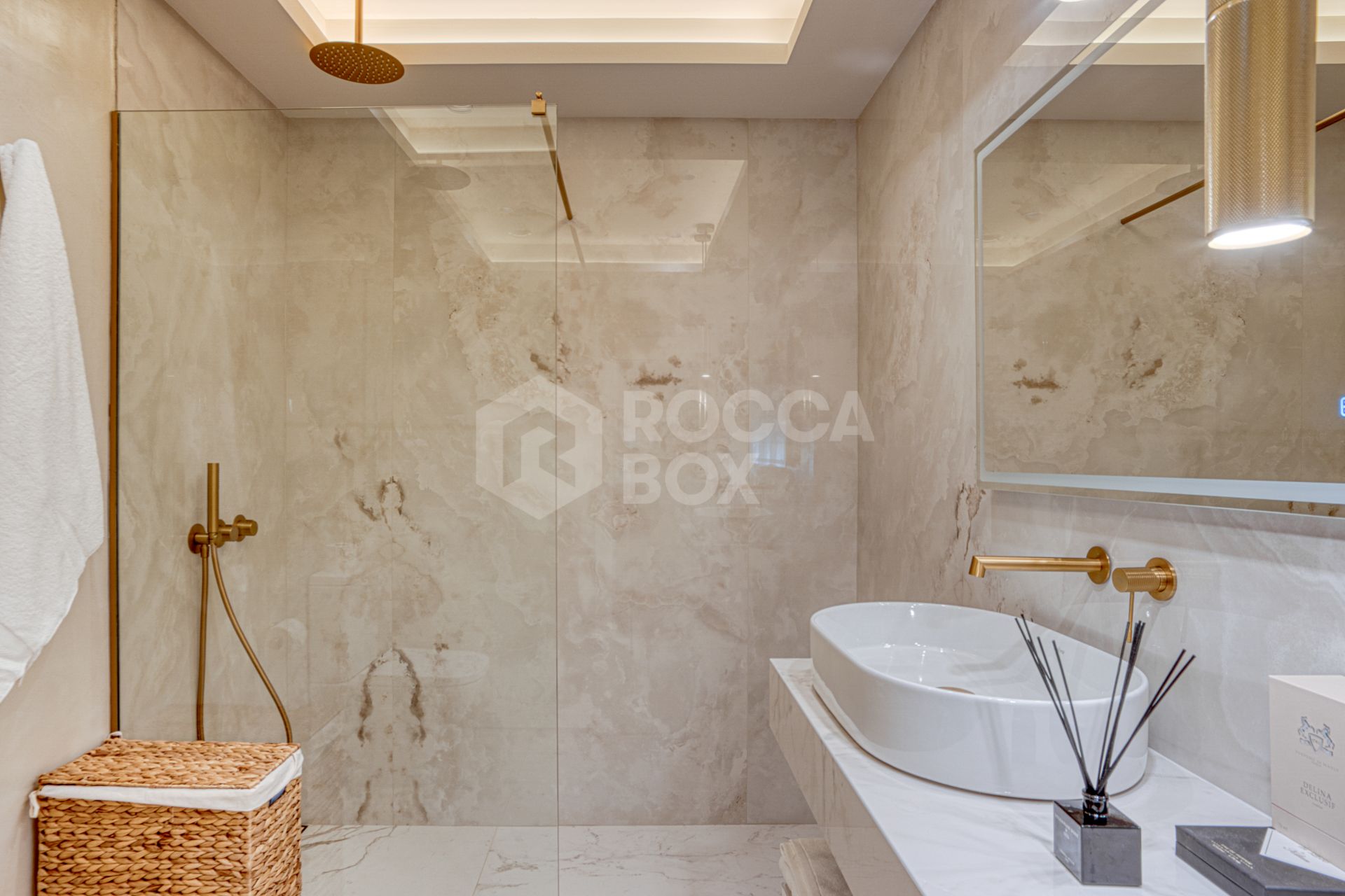 Fantastic east-facing duplex penthouse with solarium and stunning sunset views in La Cala Golf Resort, Mijas Costa