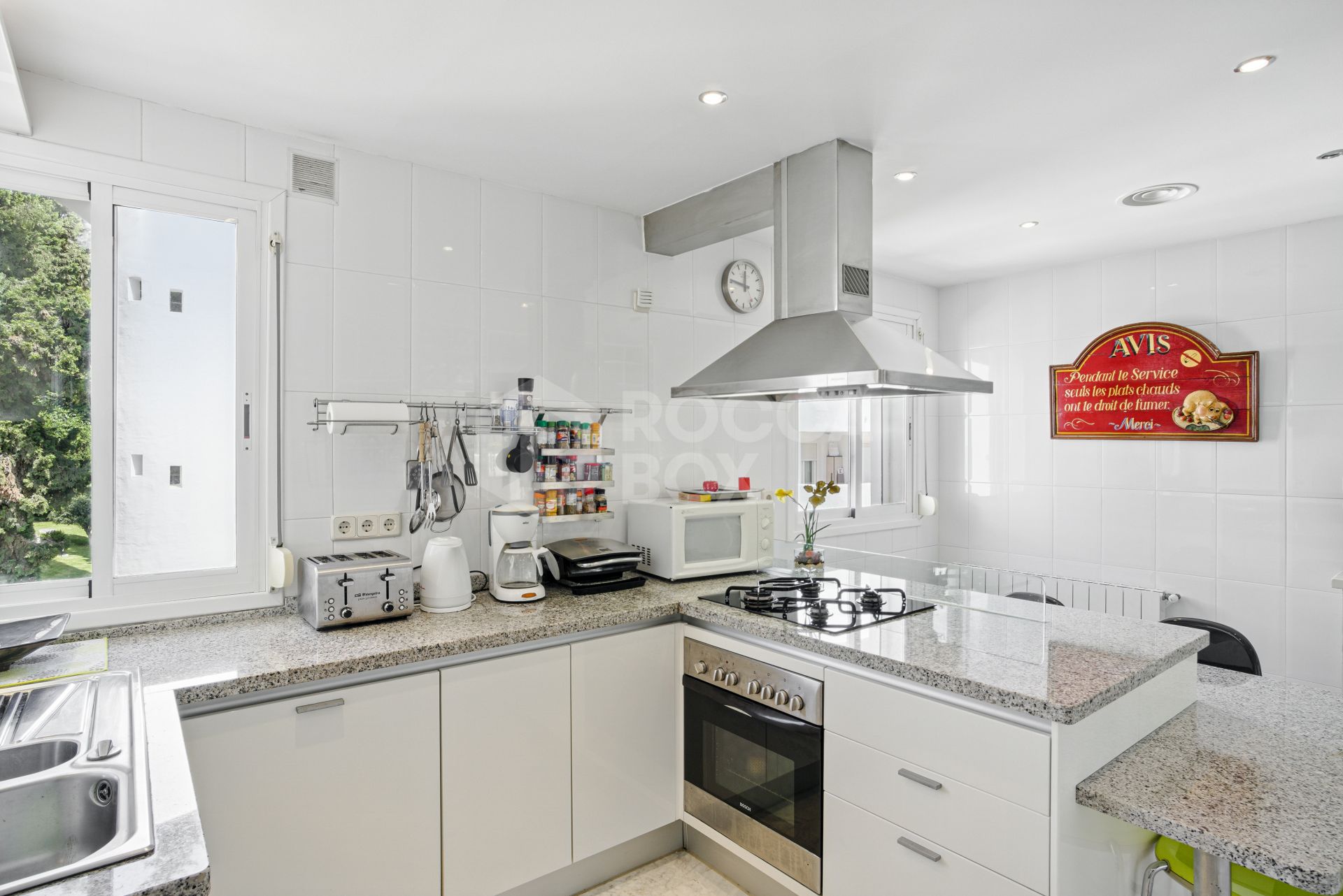 Impressive three bedroom, south facing duplex penthouse in the well-known and gated community Marbella Real