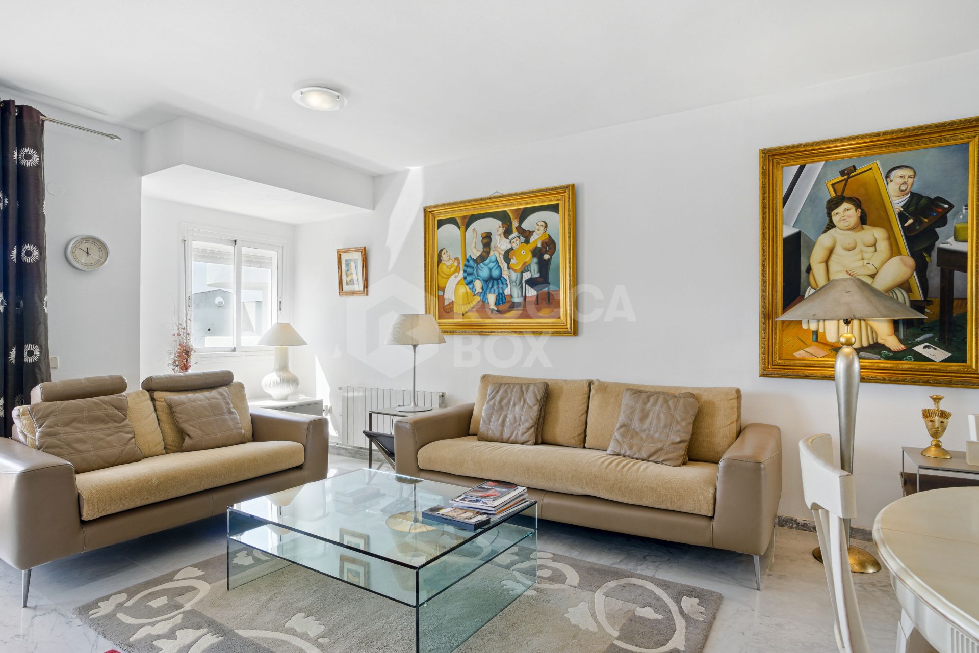 Impressive three bedroom, south facing duplex penthouse in the well-known and gated community Marbella Real