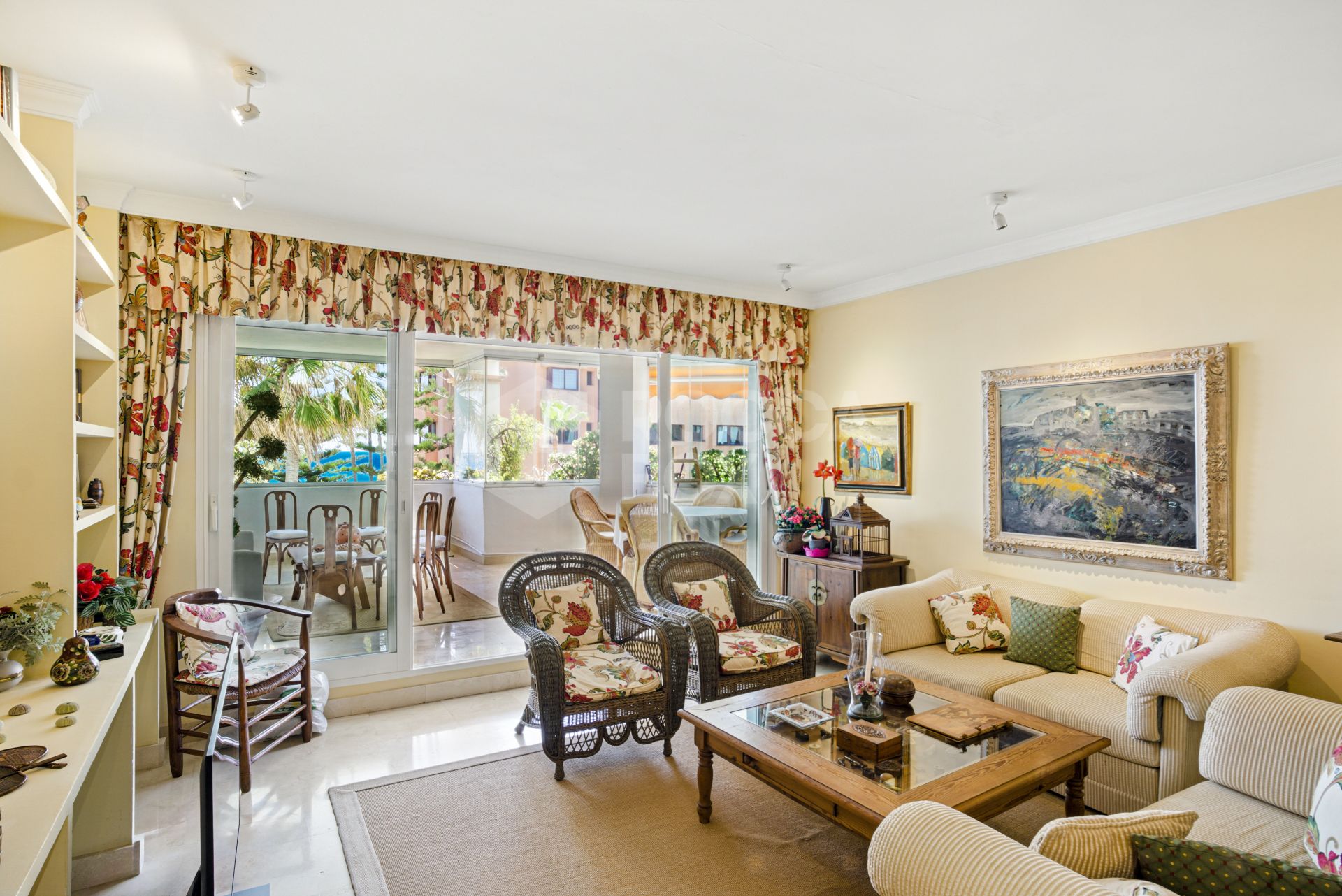 Exclusive Beachfront Two-Bedroom South-Facing Apartment with Sea Views in La Herradura, Marbella