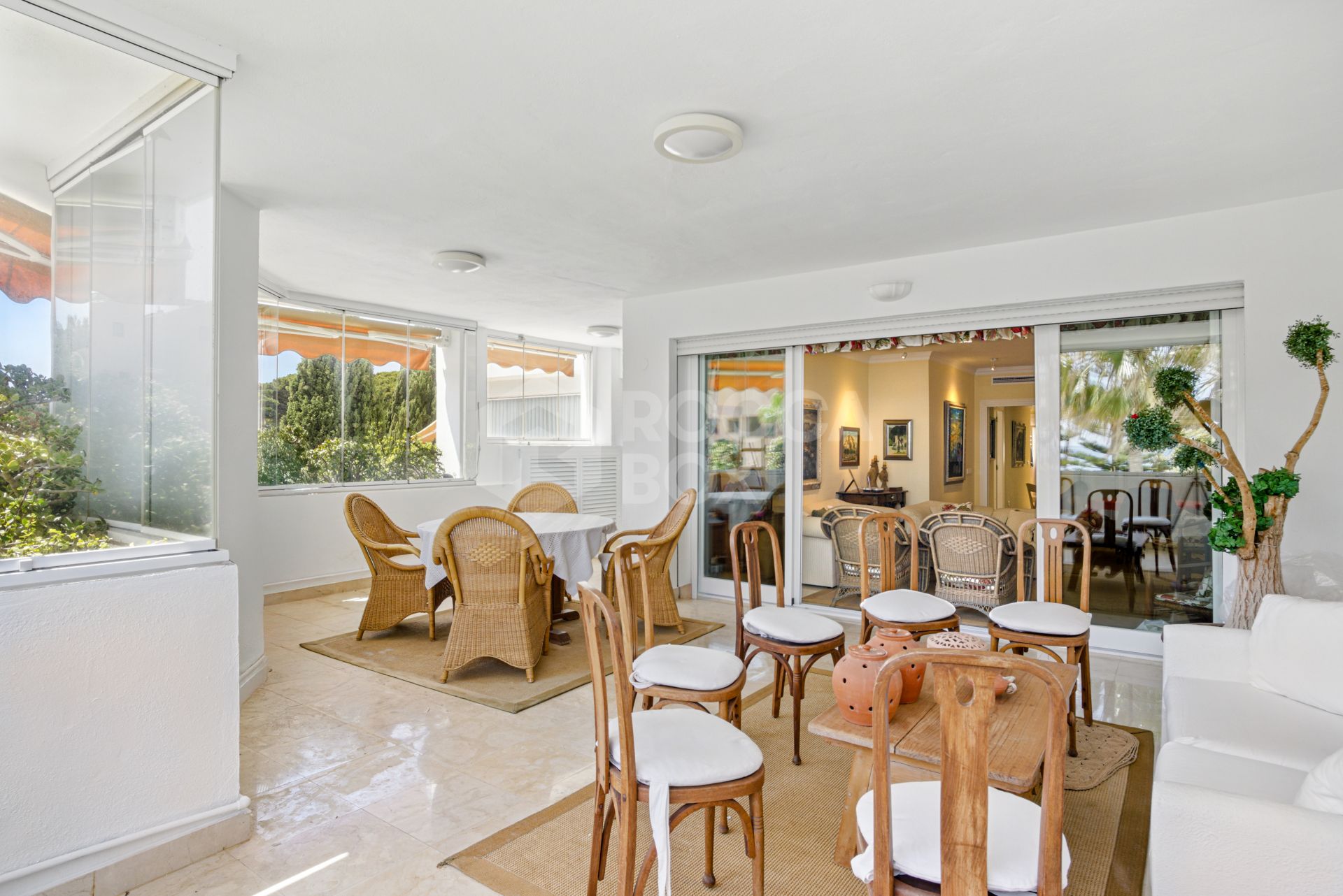 Exclusive Beachfront Two-Bedroom South-Facing Apartment with Sea Views in La Herradura, Marbella