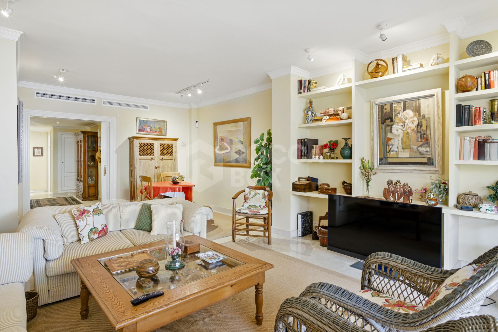 Exclusive Beachfront Two-Bedroom South-Facing Apartment with Sea Views in La Herradura, Marbella