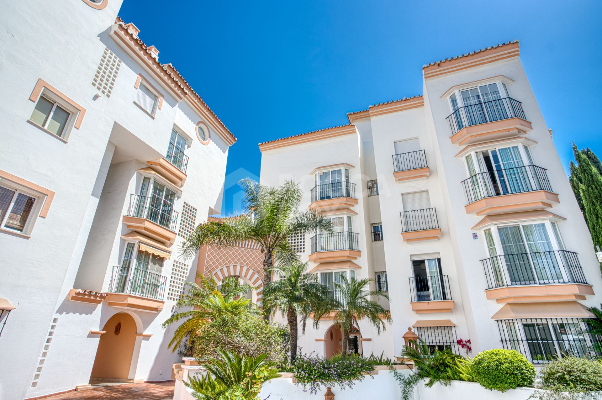 Exclusive Beachfront Two-Bedroom South-Facing Apartment with Sea Views in La Herradura, Marbella
