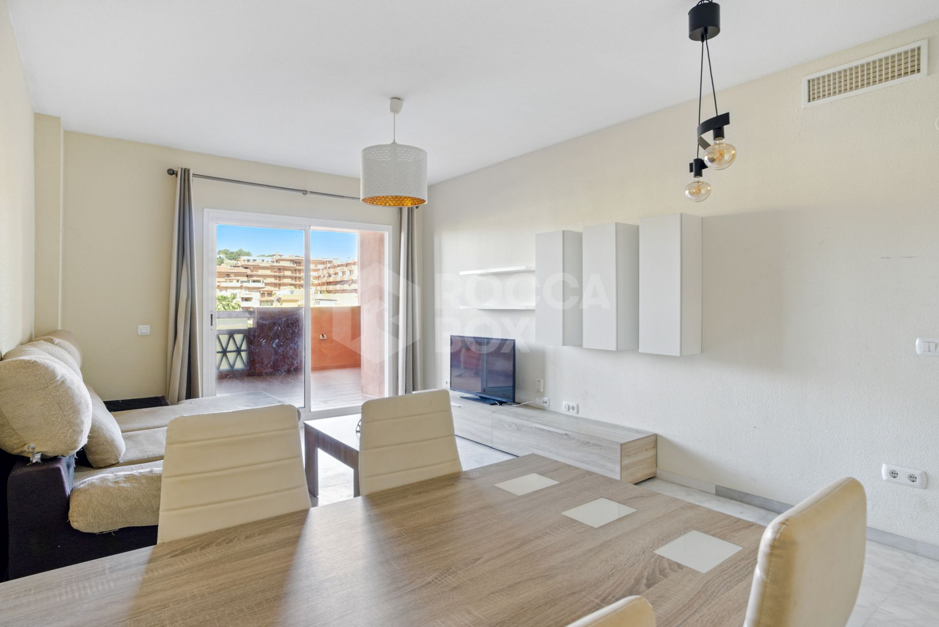 Lovely two bedroom, south west facing apartment in La Reserva de Marbella; with sea views