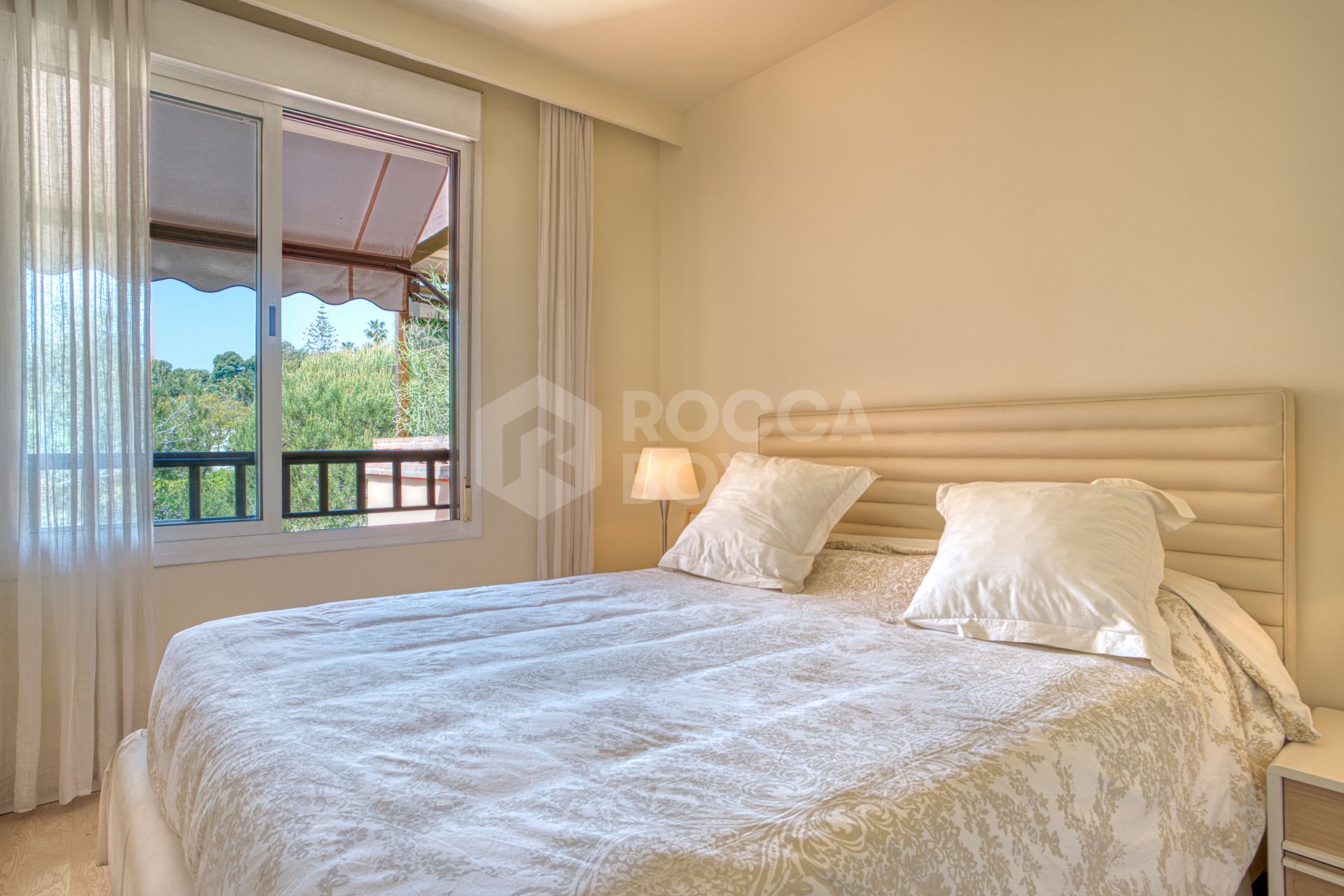 Lovely three bedroom apartment located in the heart of the Golden Mile of Marbella, Costa Nagüeles III