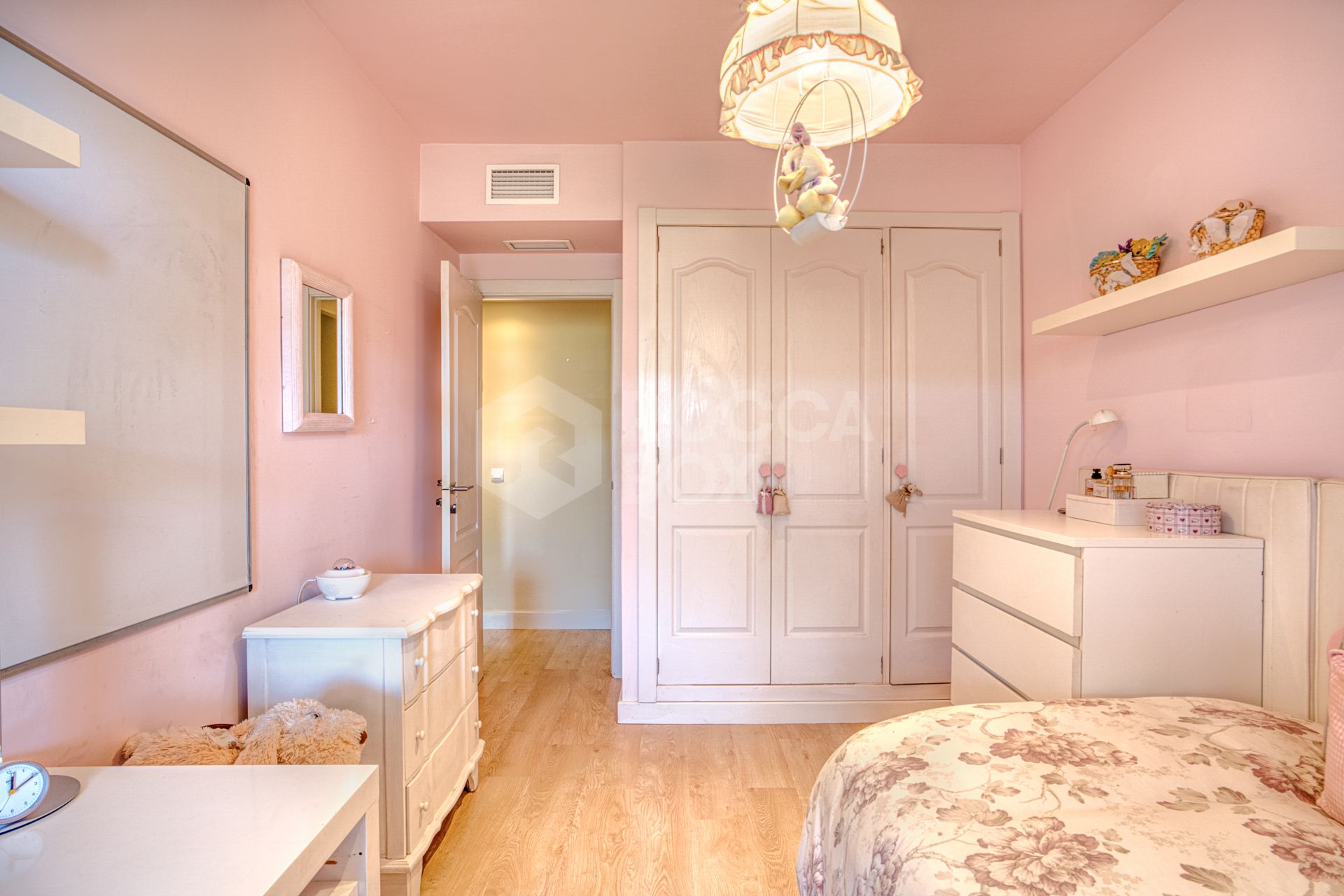 Lovely three bedroom apartment located in the heart of the Golden Mile of Marbella, Costa Nagüeles III