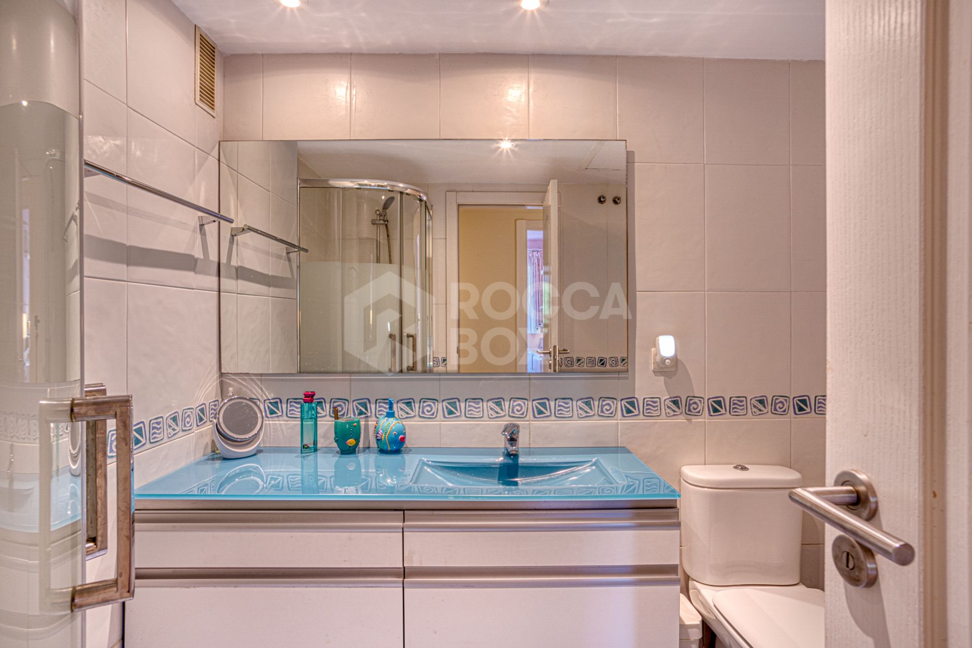 Lovely three bedroom apartment located in the heart of the Golden Mile of Marbella, Costa Nagüeles III