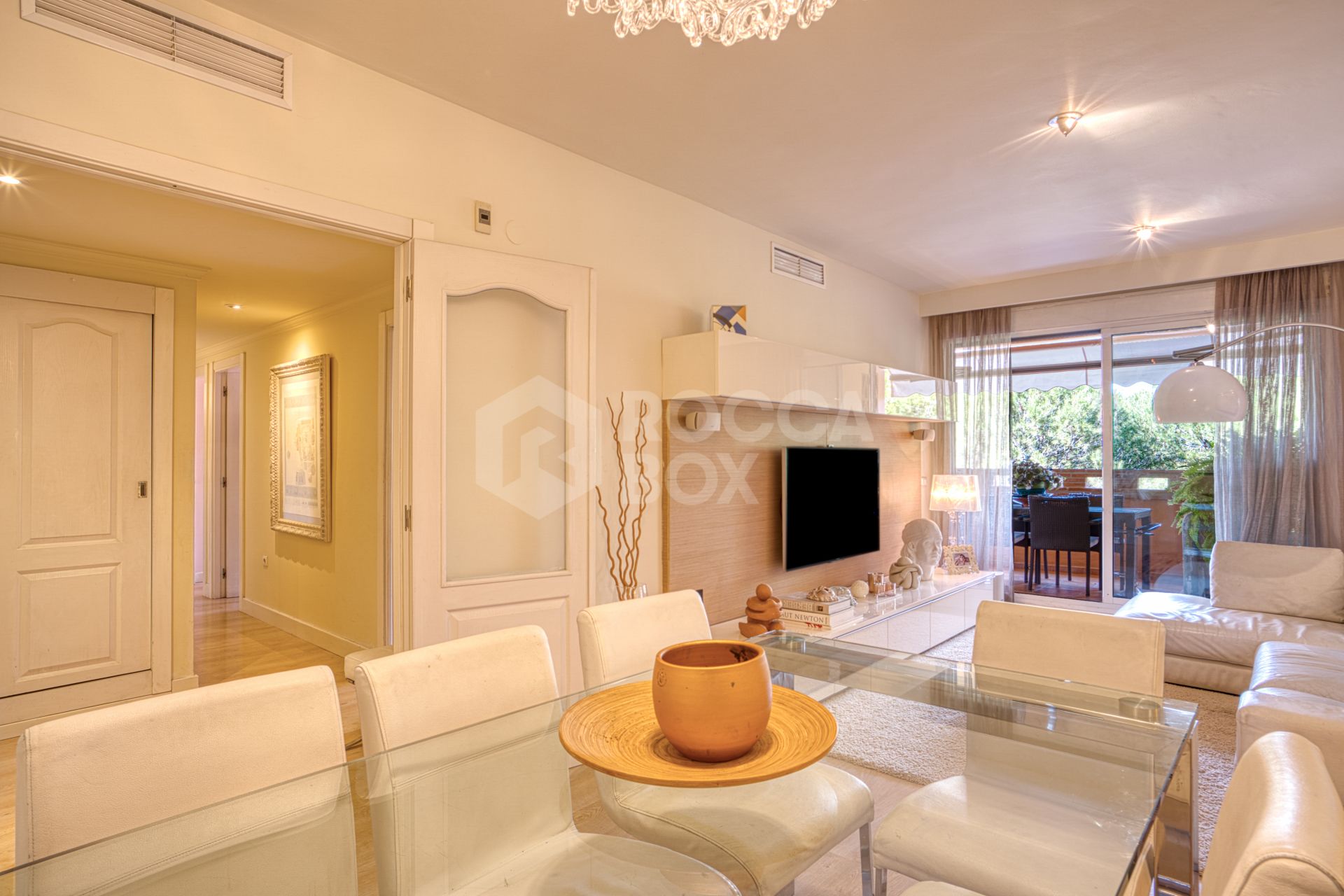 Lovely three bedroom apartment located in the heart of the Golden Mile of Marbella, Costa Nagüeles III
