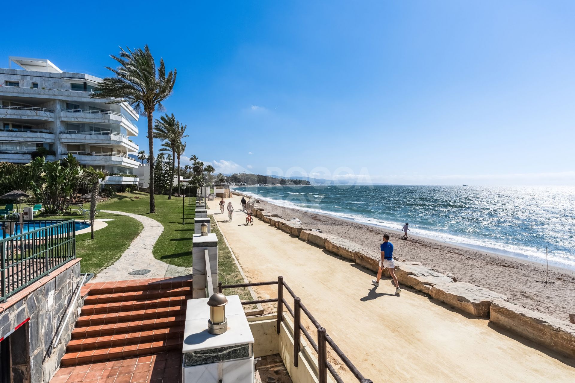 Impressive two bedroom, south west facing apartment in the beachfront community Playa Esmeralda