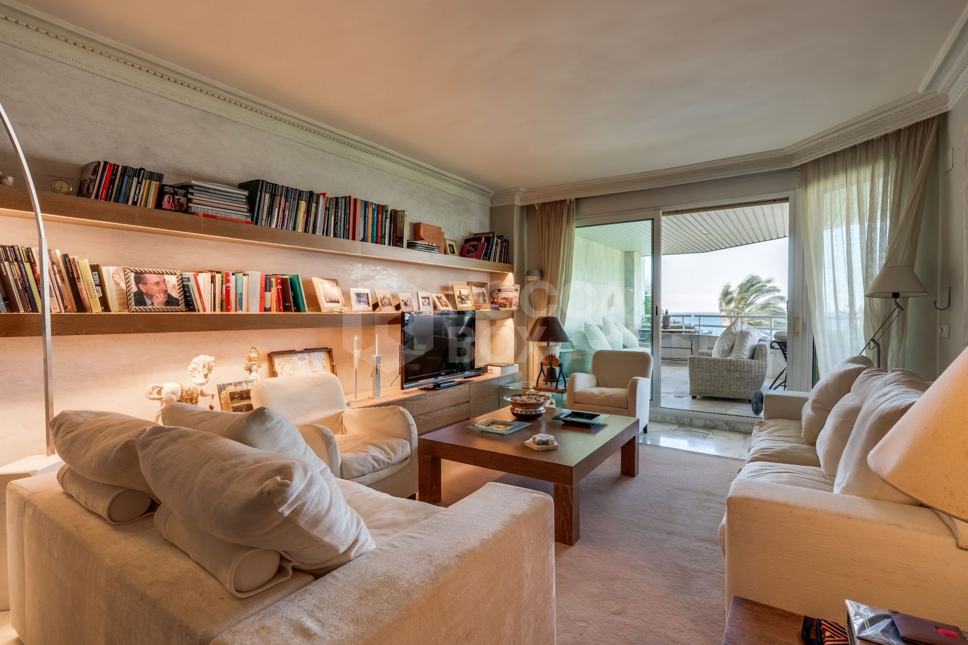 Impressive two bedroom, south west facing apartment in the beachfront community Playa Esmeralda