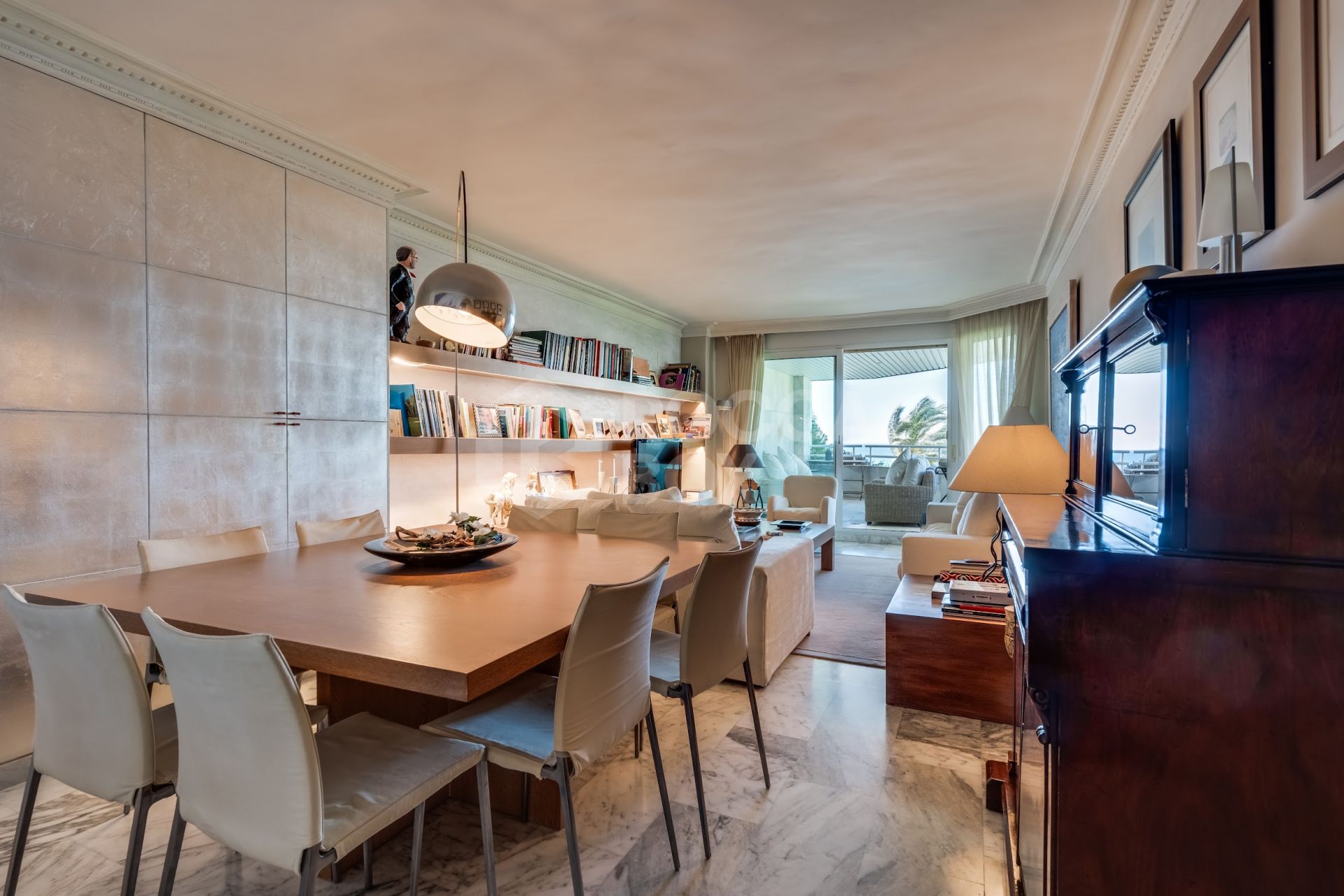 Impressive two bedroom, south west facing apartment in the beachfront community Playa Esmeralda