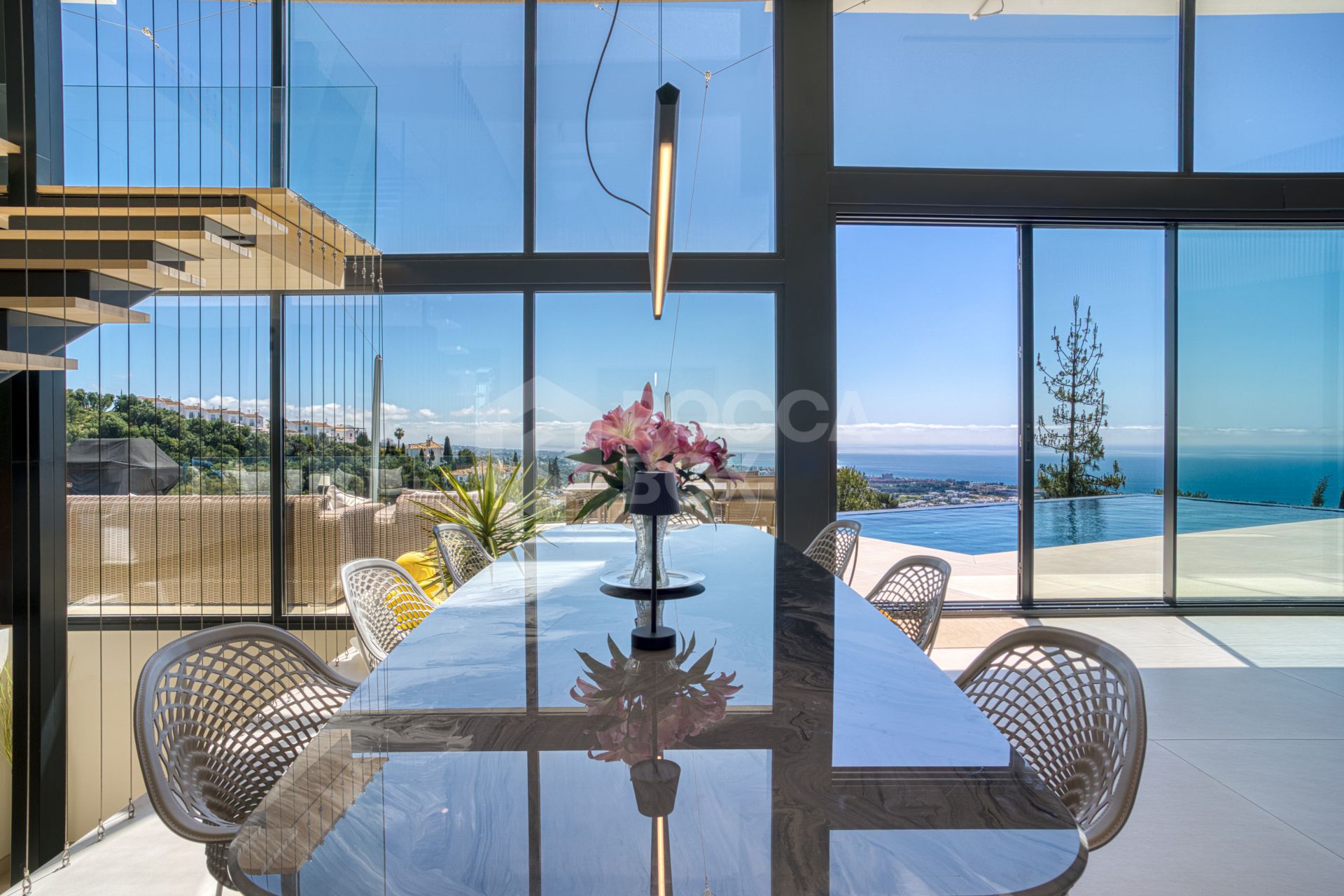 Outstanding, five bedroom Villa located in Altos de Los Monteros with panoramic sea views