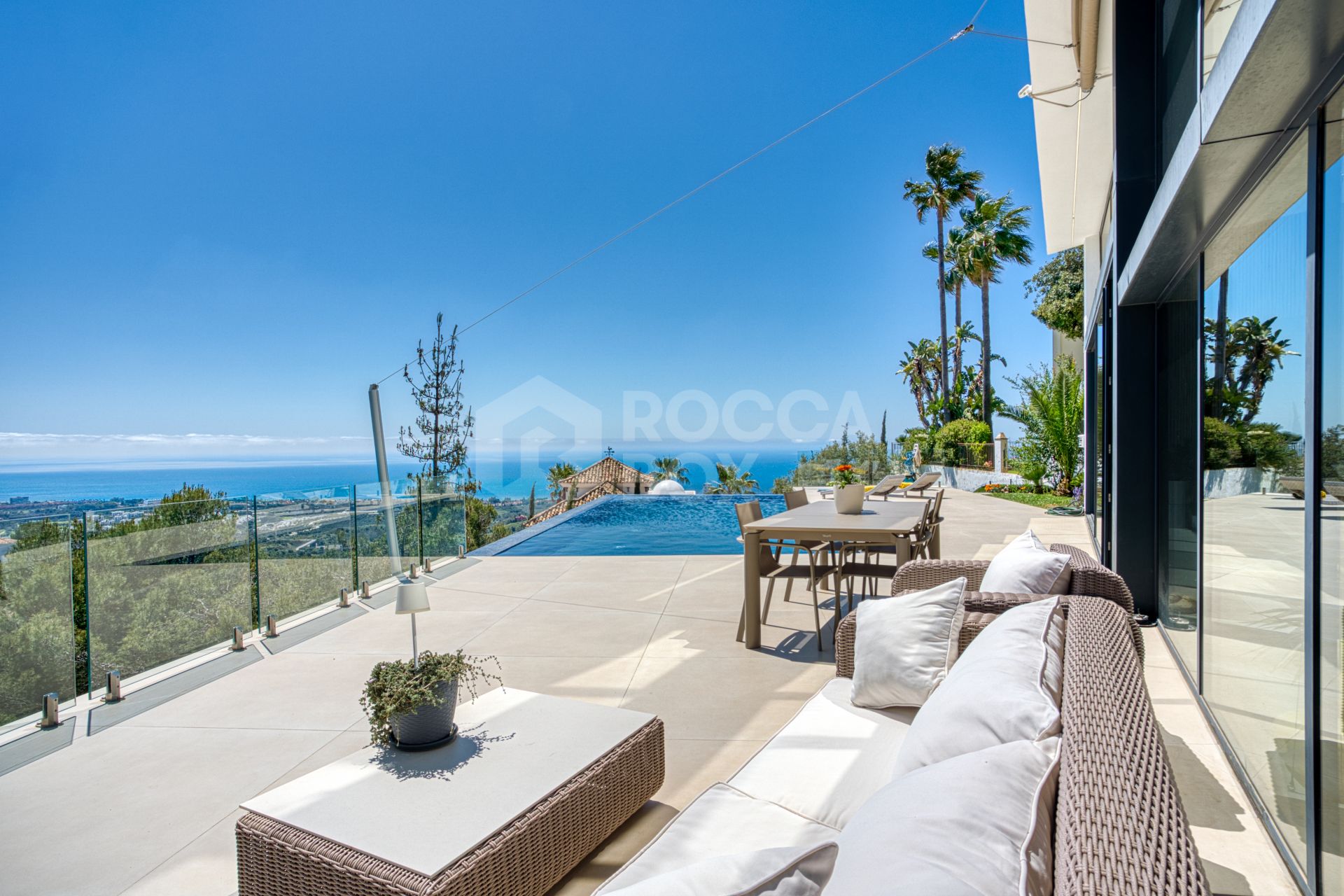 Outstanding, five bedroom Villa located in Altos de Los Monteros with panoramic sea views