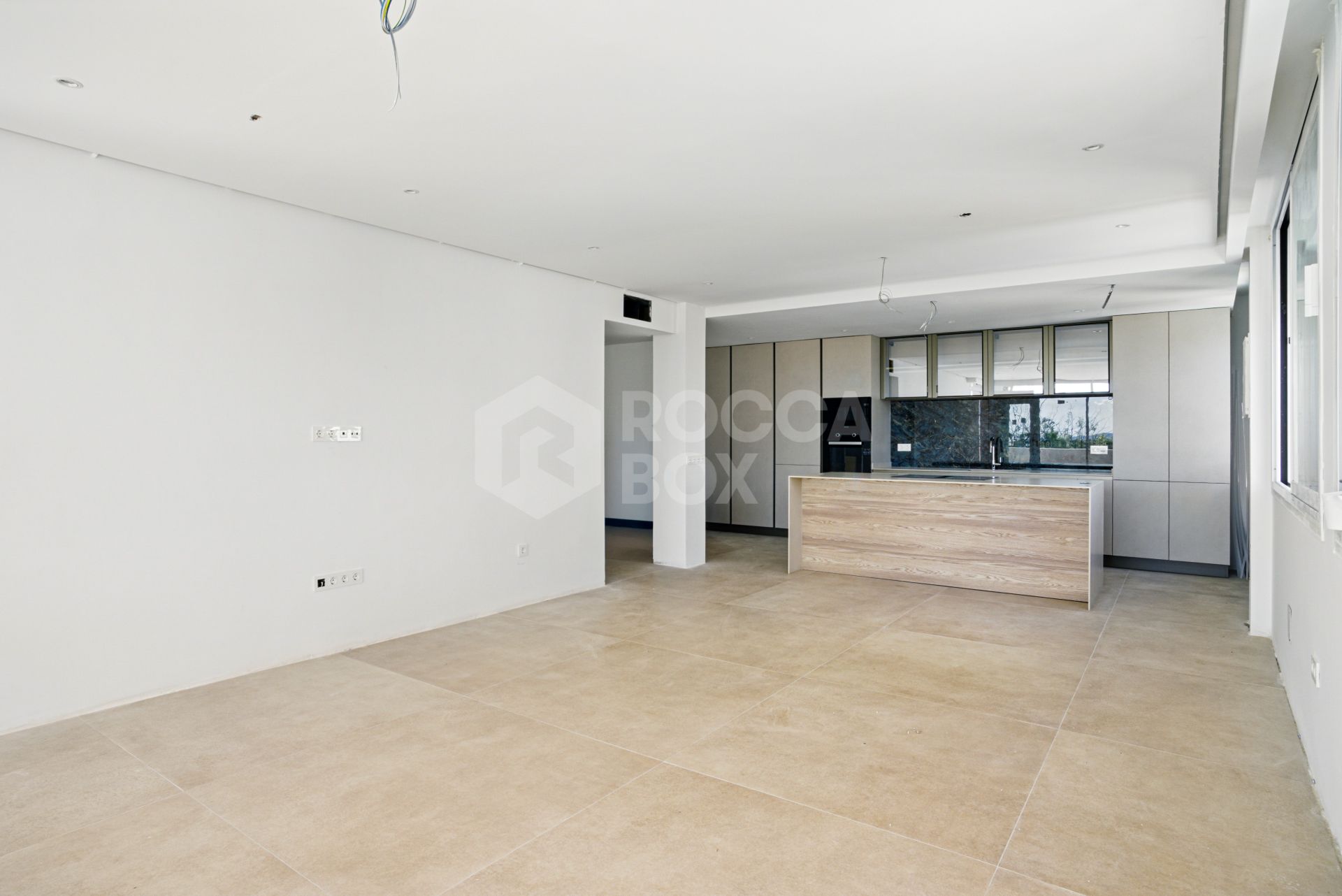 Beautifully reformed two bedroom apartment in the gated community of Jardines de Andalucía, Nueva Andalucia
