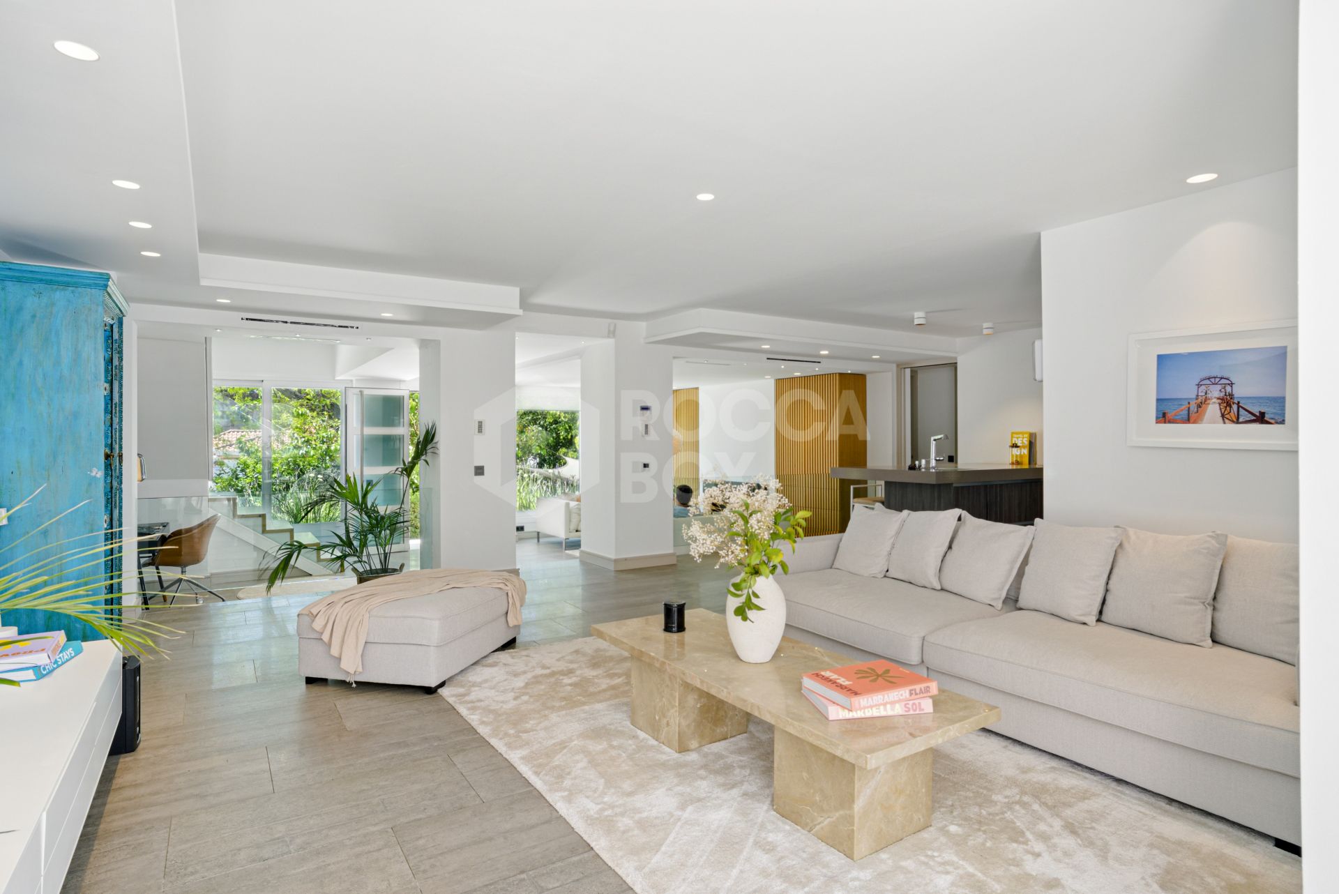 Modern, south facing six bedroom villa with sea views located in Nueva Andalucia, Marbella