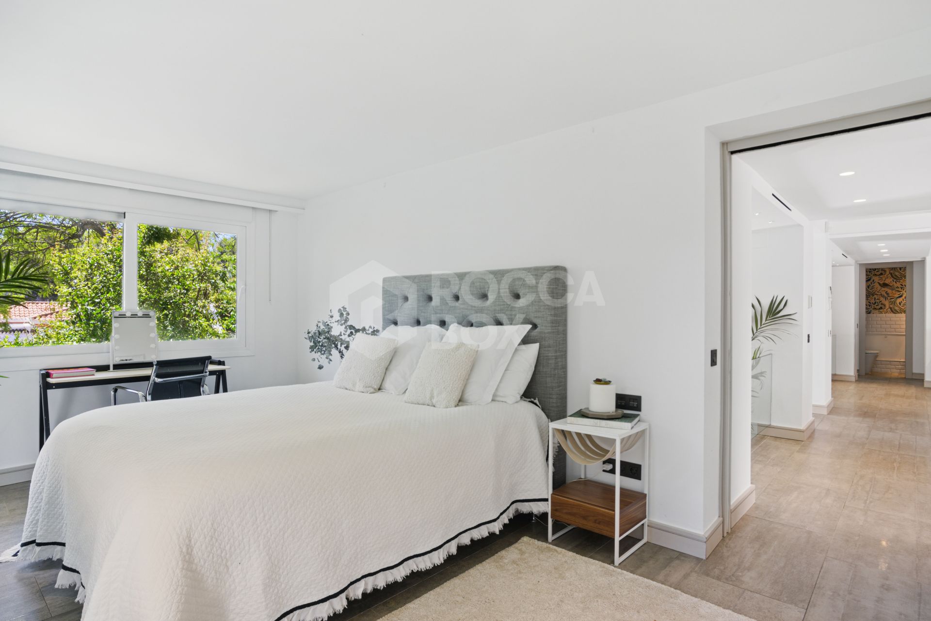 Modern, south facing six bedroom villa with sea views located in Nueva Andalucia, Marbella