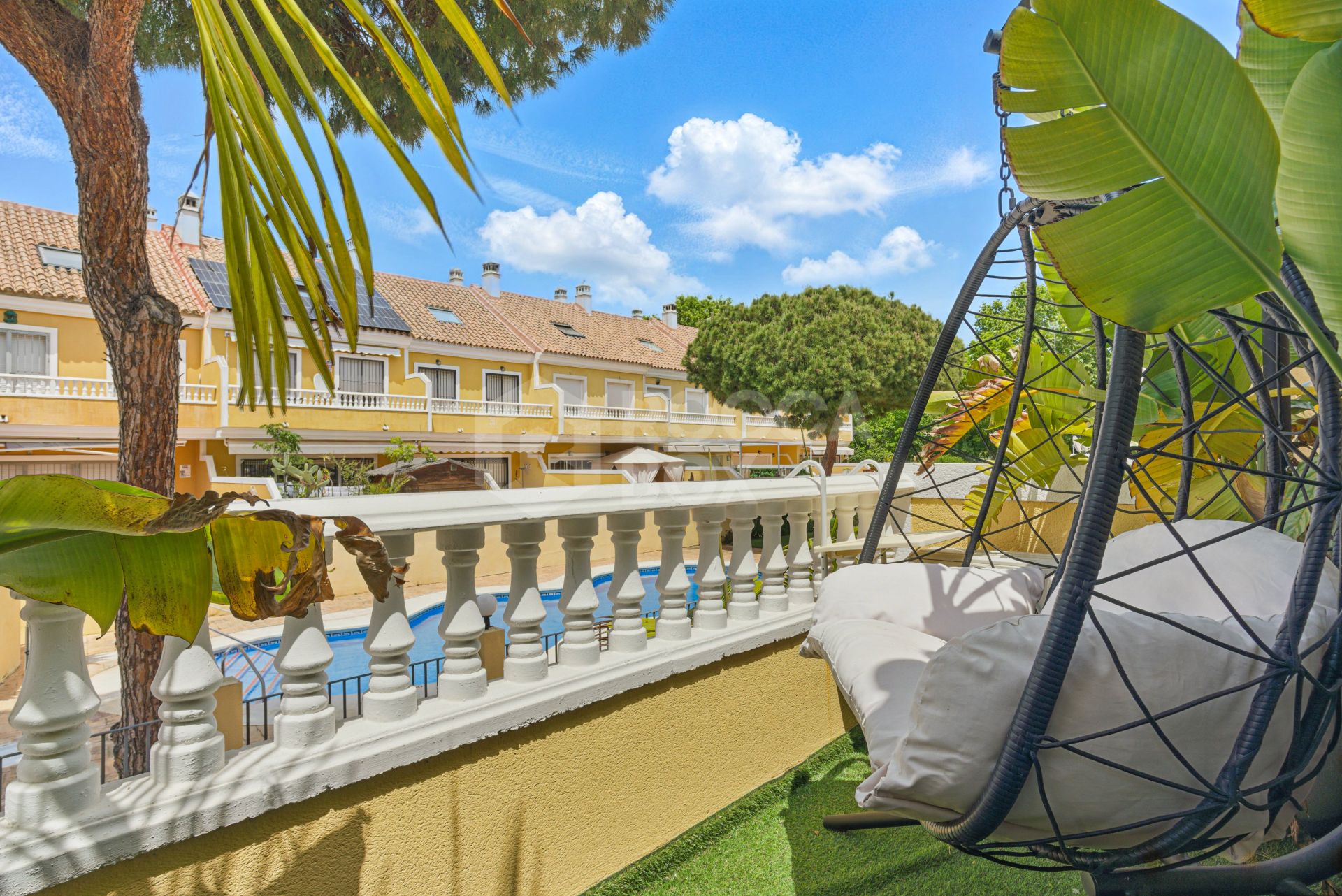 Four bedroom beautifully reformed south facing townhouse in a gated residential community in Calahonda