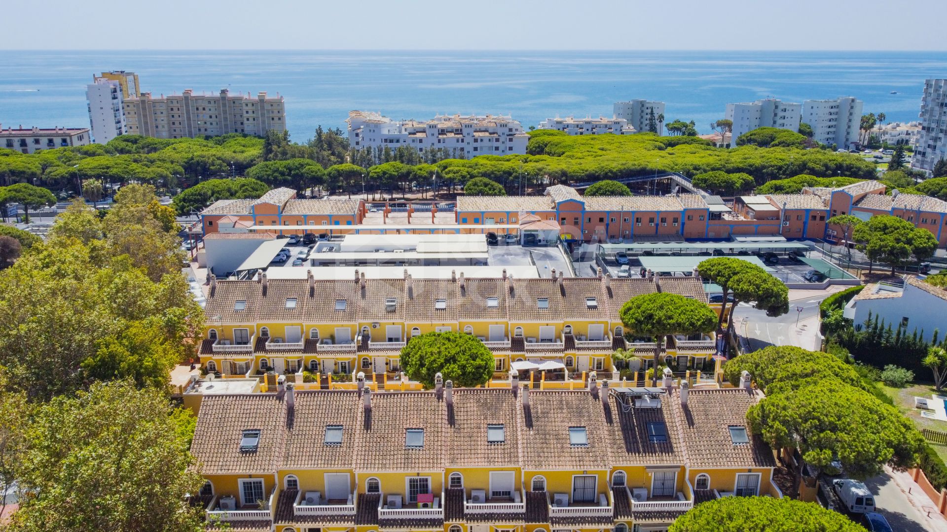 Four bedroom beautifully reformed south facing townhouse in a gated residential community in Calahonda